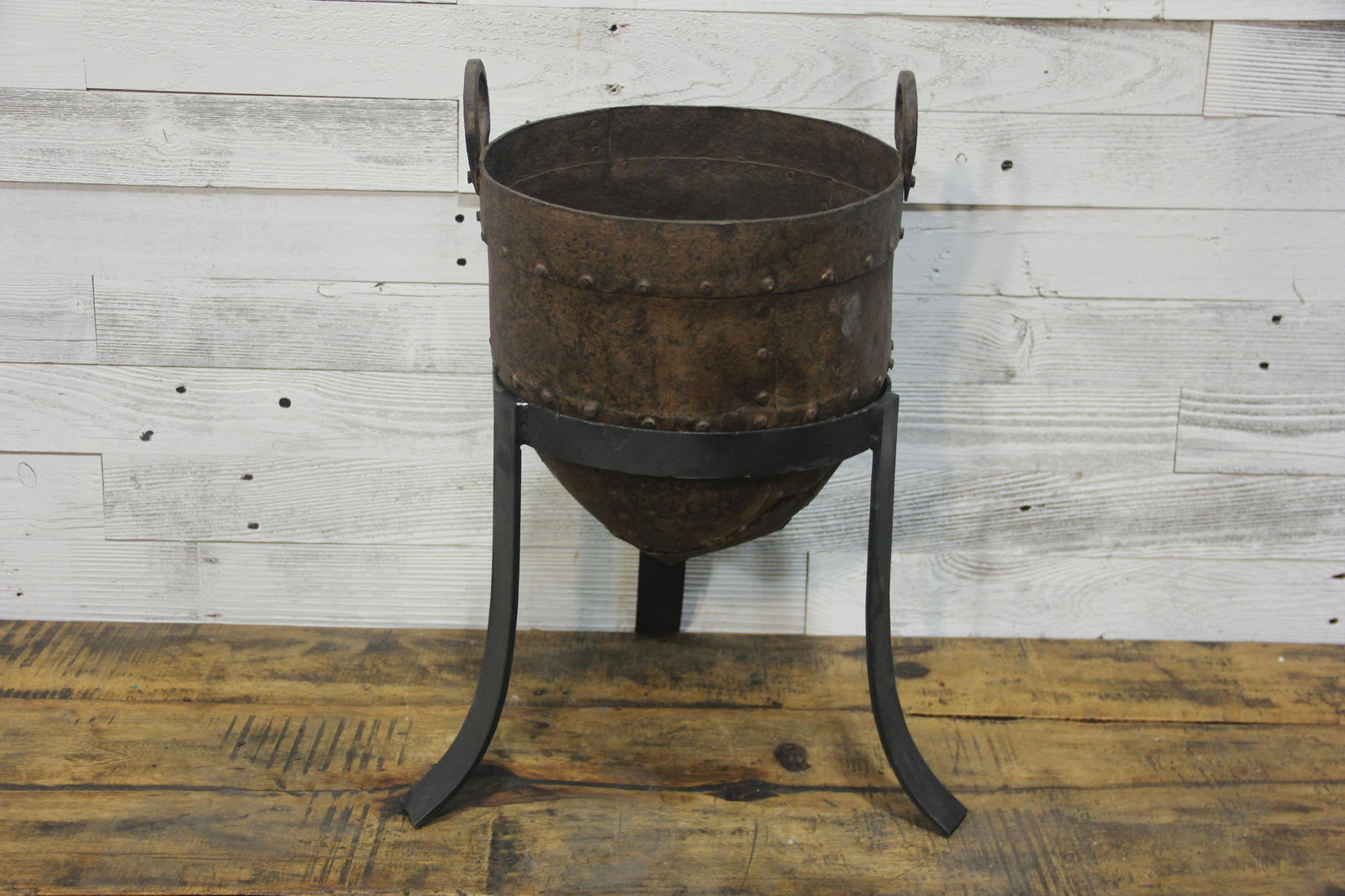 Iron Fire Pit On Stand (1 of 4)