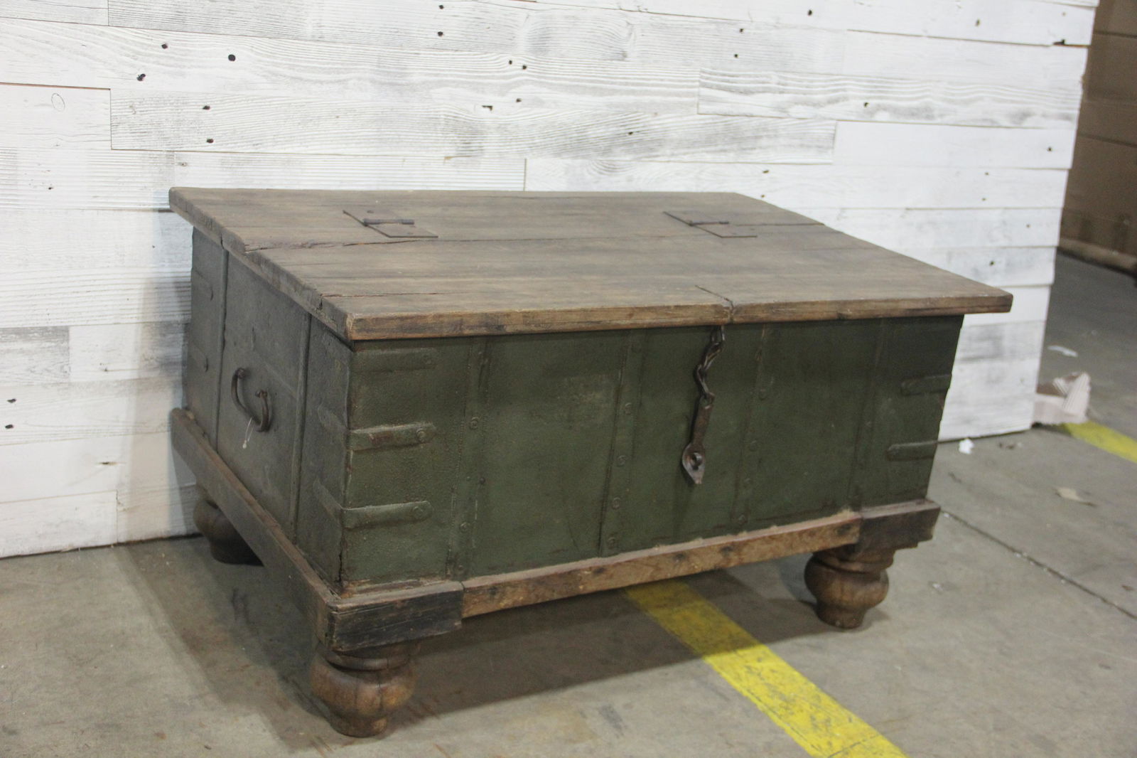 Wooden Blanket Chest (1 of 6)