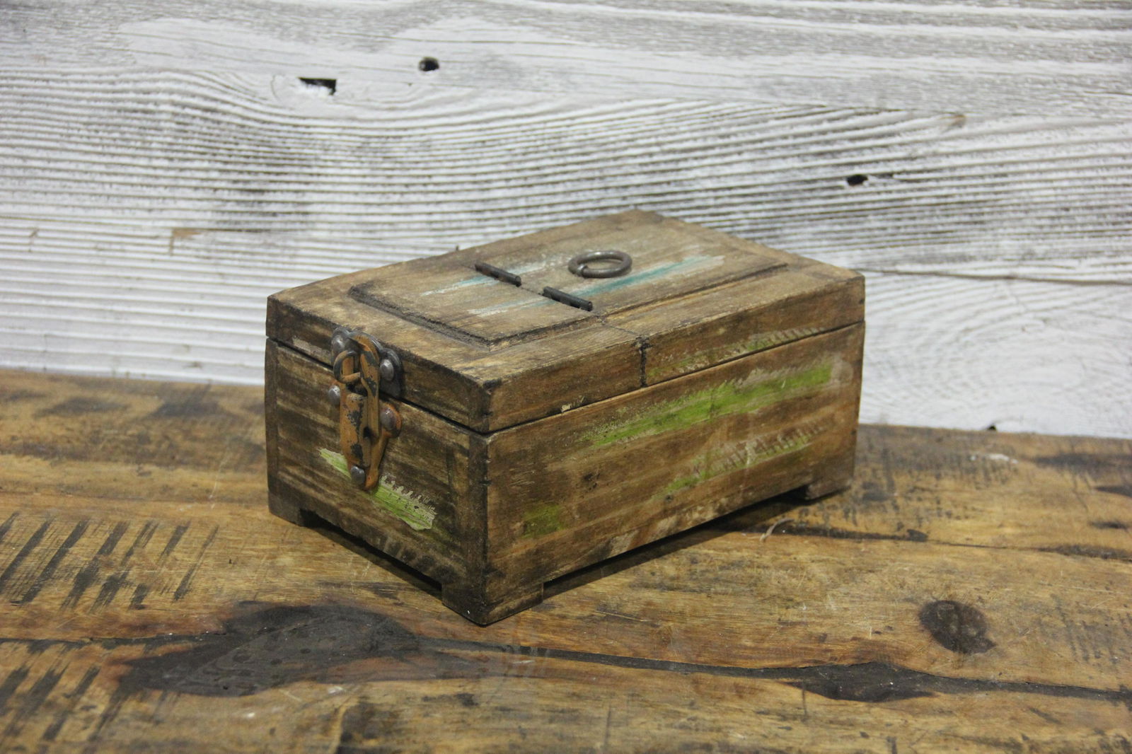 Vintage Style Shaving Box (1 of 5)