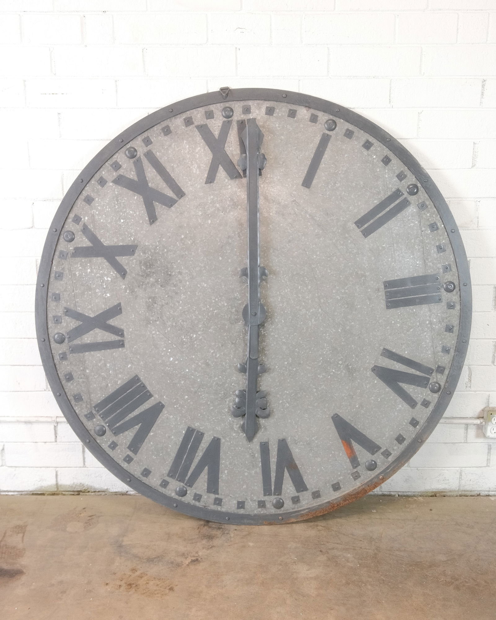 Decorative Round Iron Clock (1 of 3)