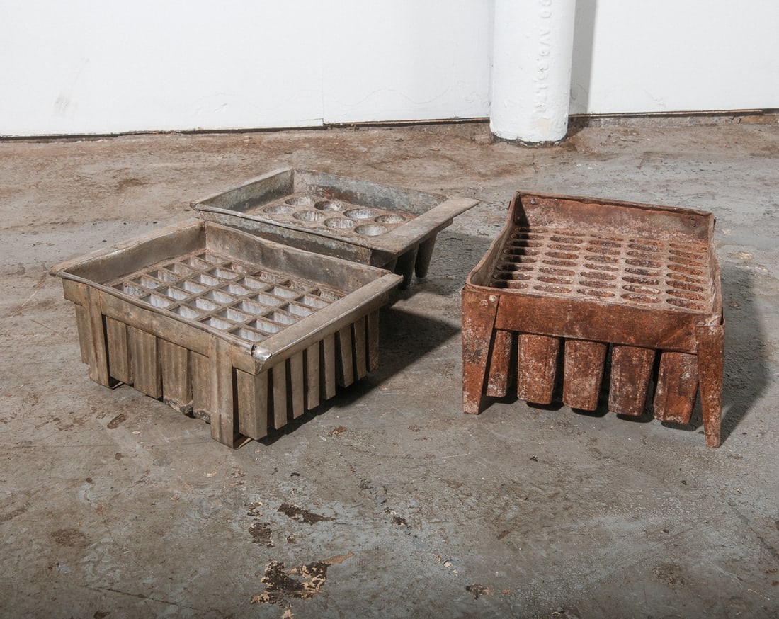 Metal Popsicle mold, lot of 3: Galvanized metal popsicle mold. Rectangular metal mold has individual slots for a square or round mold shapes. One mold has multiple rectangular shapes, one has oval shapes, and the third has round sh