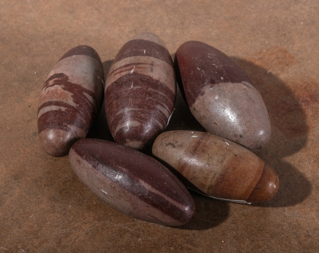 Polished Oval River Rock Décor, set of 5 (1 of 2)