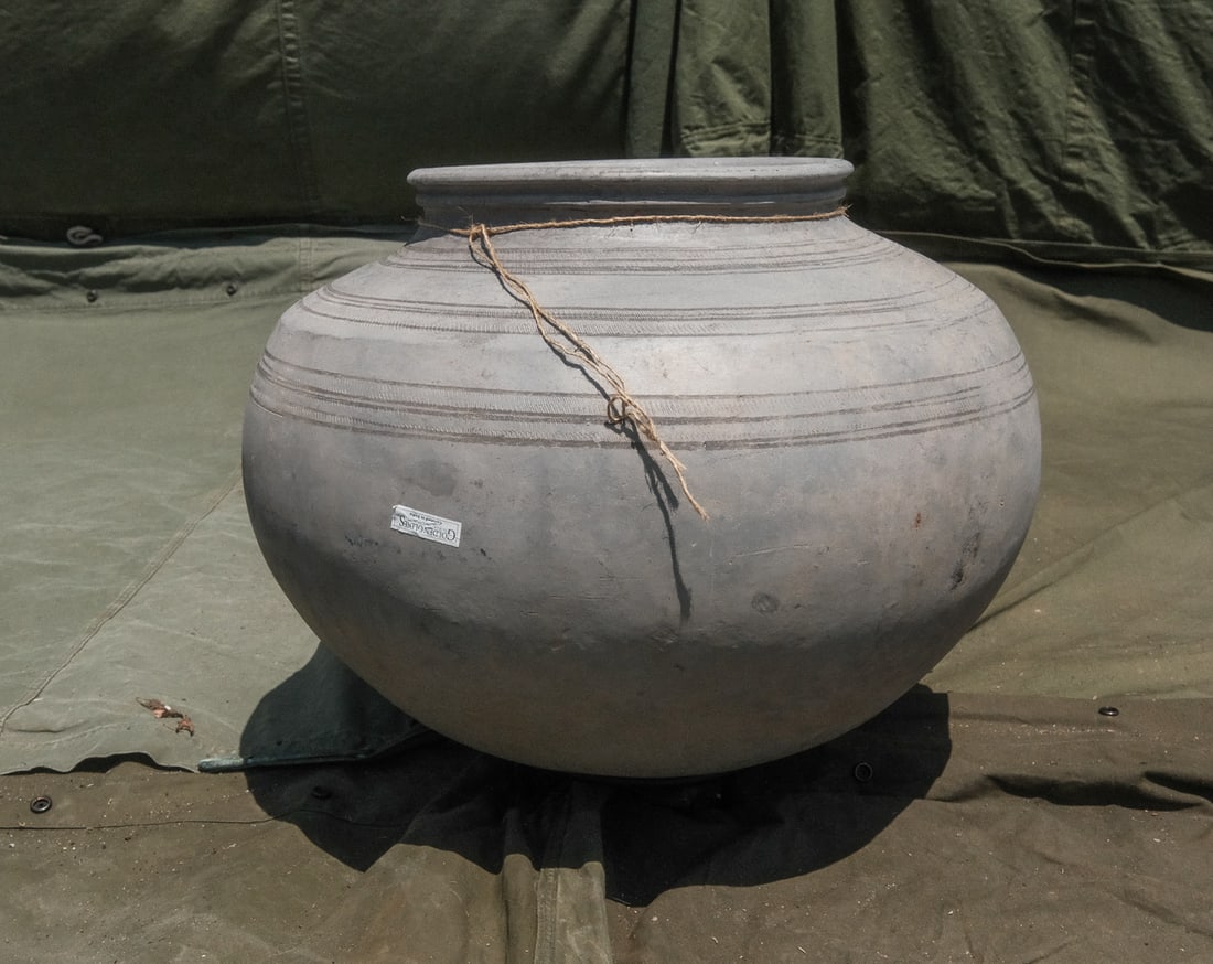 Rustic Clay Pot on Metal stand (1 of 6)