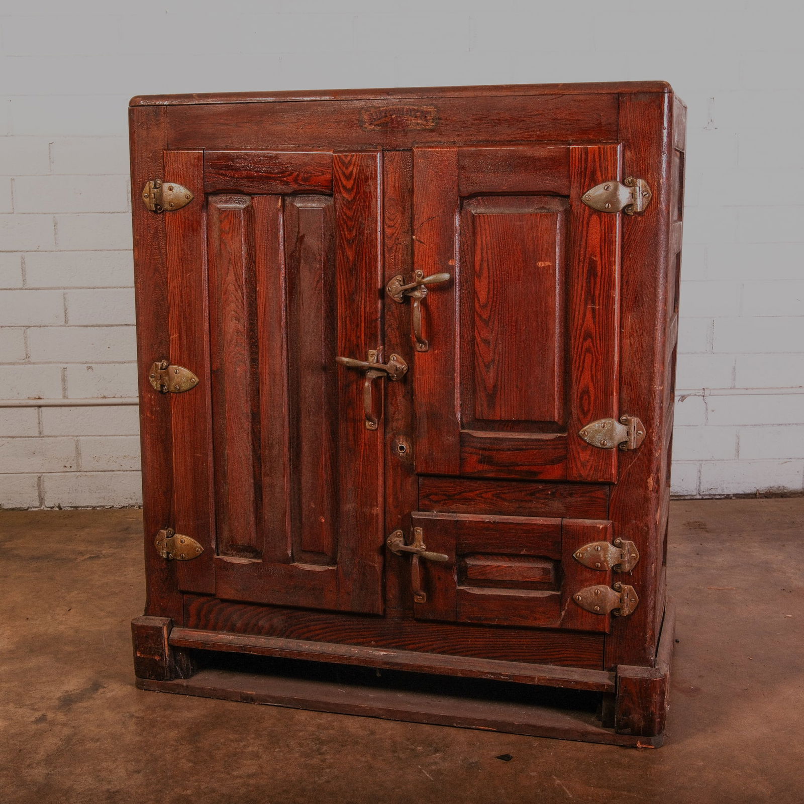 Vintage Farmhouse Wooden Ice Chest (1 of 5)