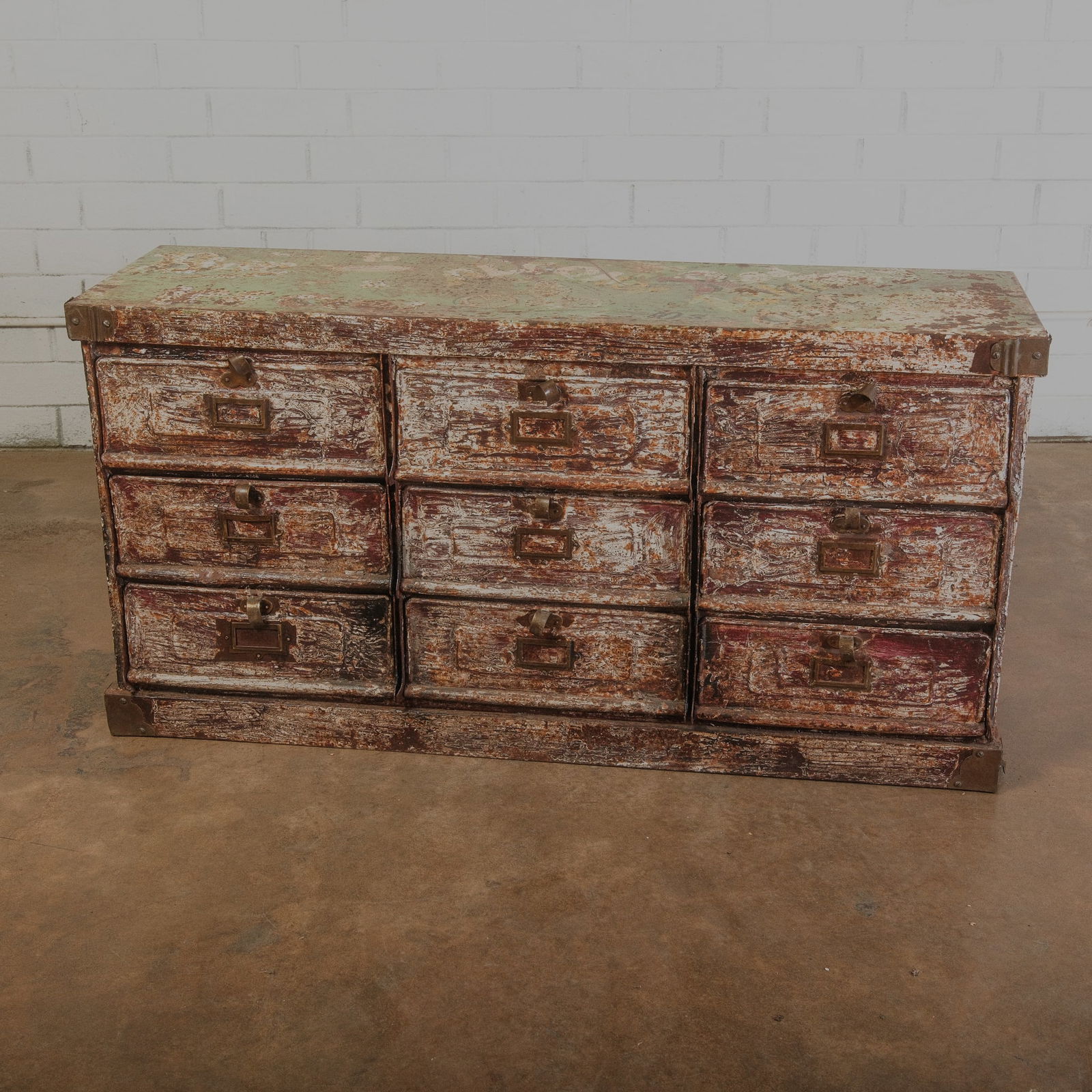 Chippy Painted Metal Locker (1 of 6)