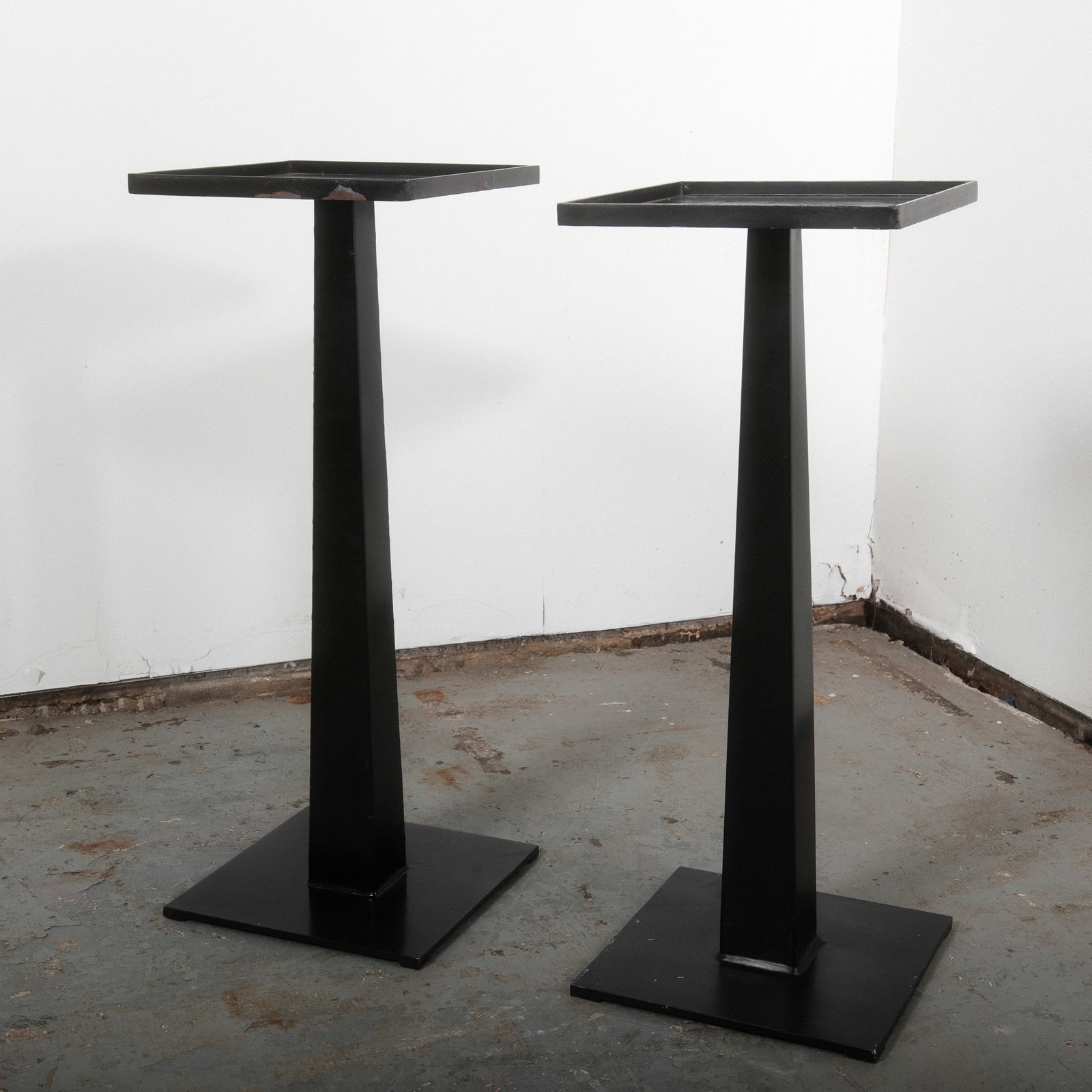 Pair of Heavy Iron Plant Stands: Pair of Heavy Iron Plant Stands