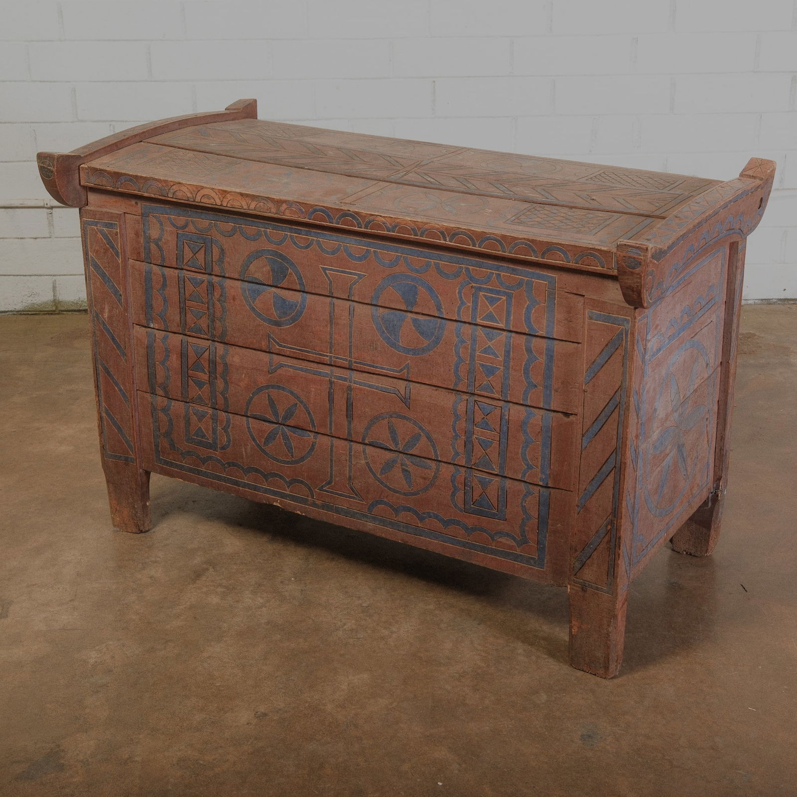 Early 20th Century European Trunk with handpainted details (1 of 6)