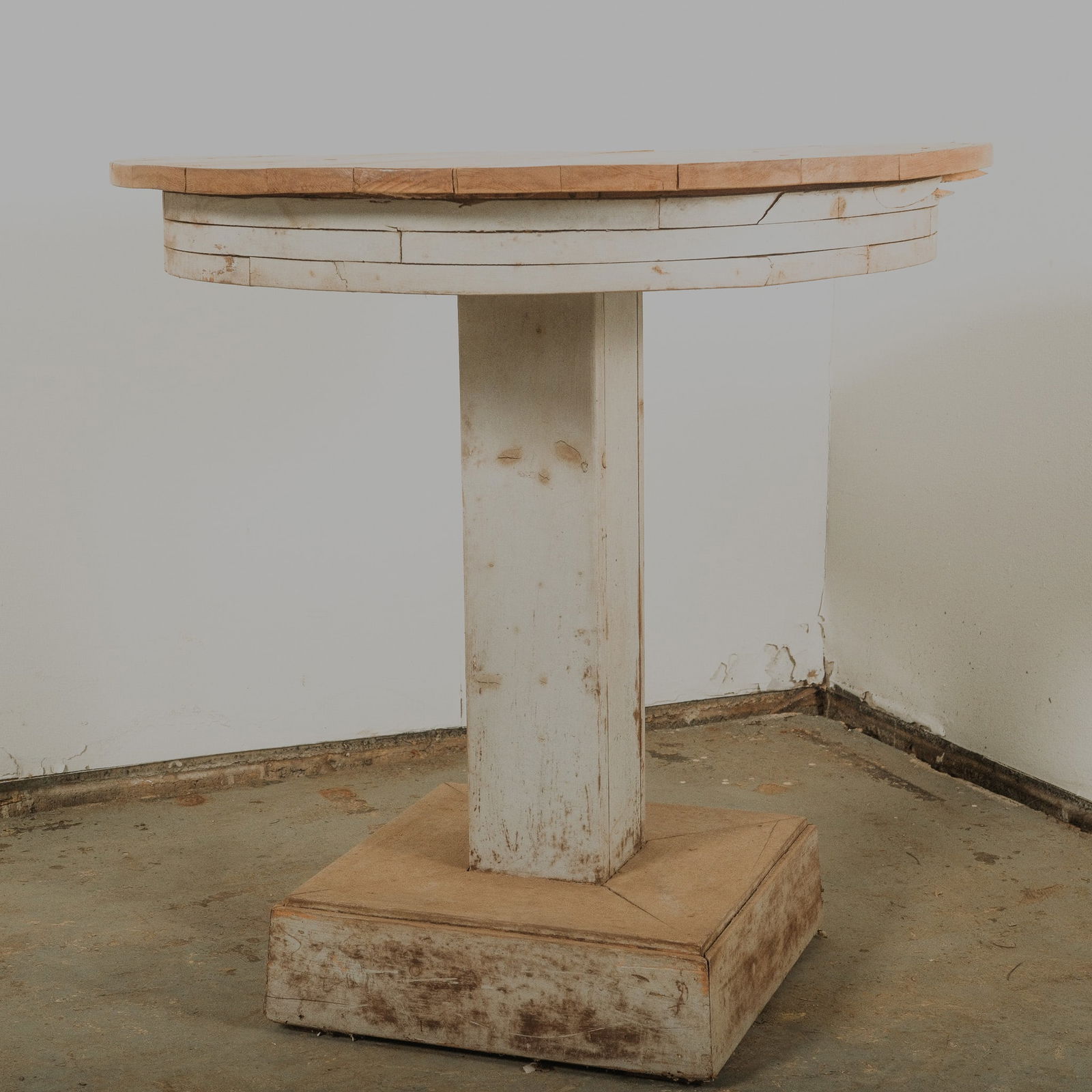 Vintage Round Pedestal Base Table (1 of 4)