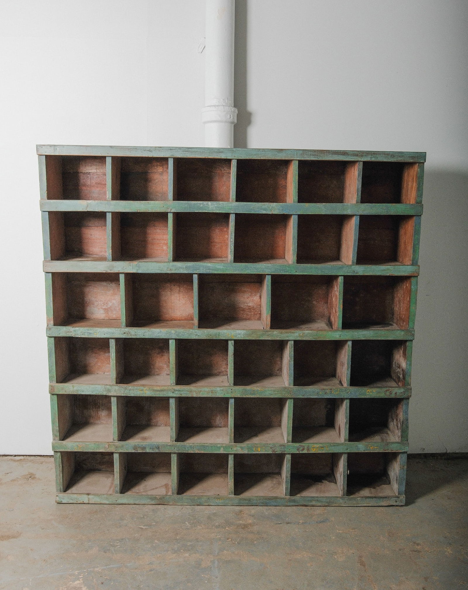 Vintage Wooden Cubby Shelf Unit (1 of 4)