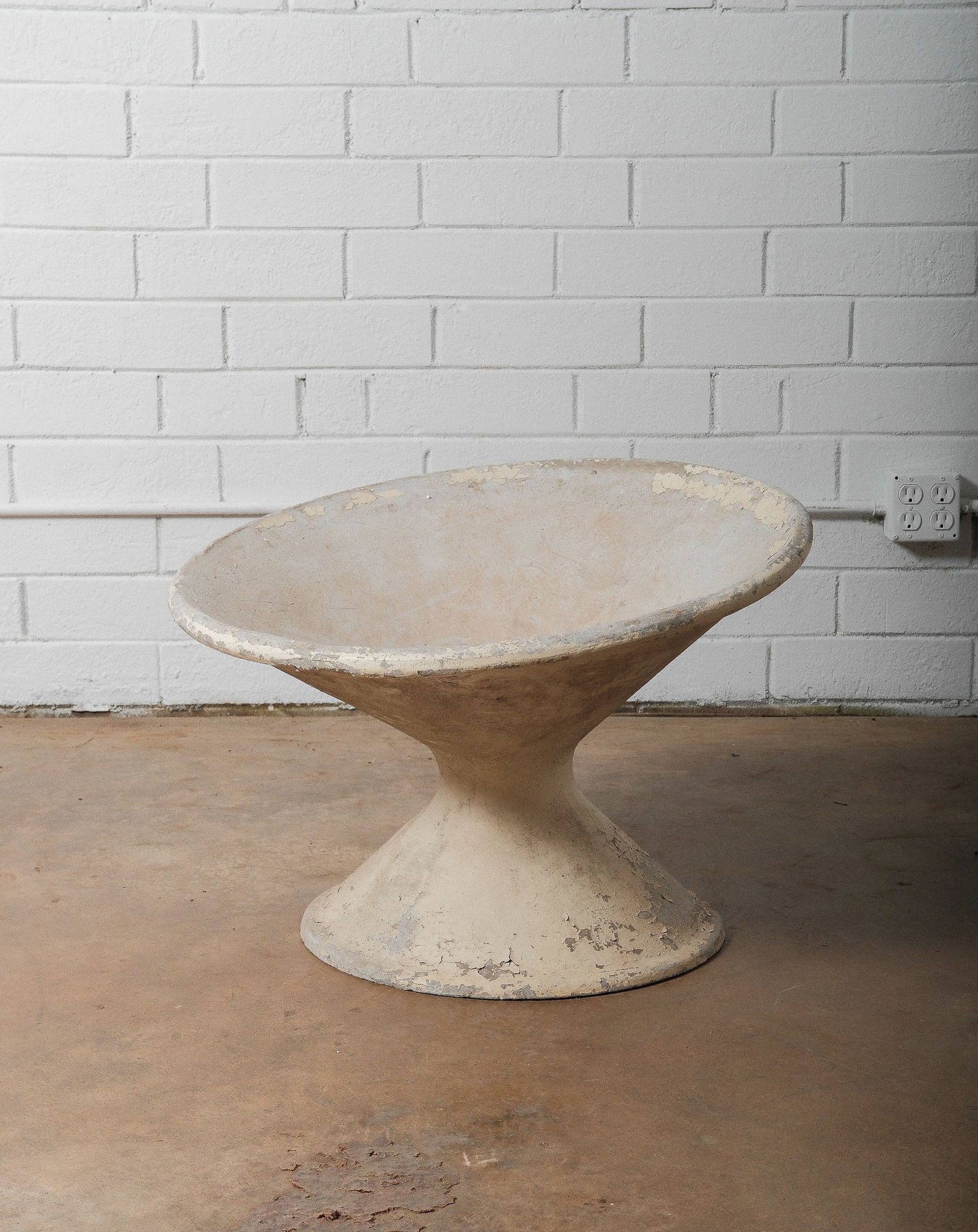 Willy Guhl Tilted Disk Planter (1 of 7)