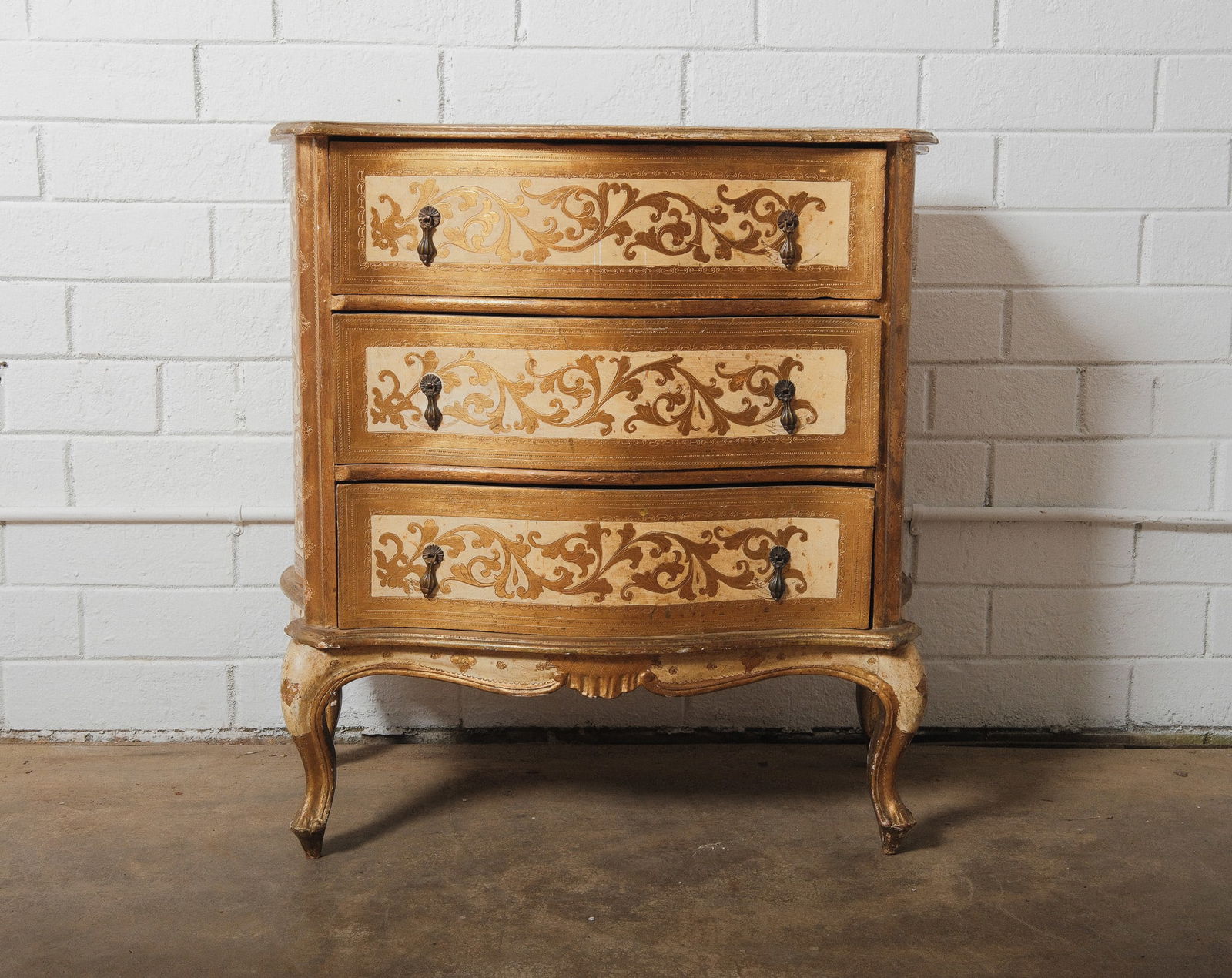 Gided Rococo Style Bombe Chest of Drawers (1 of 5)