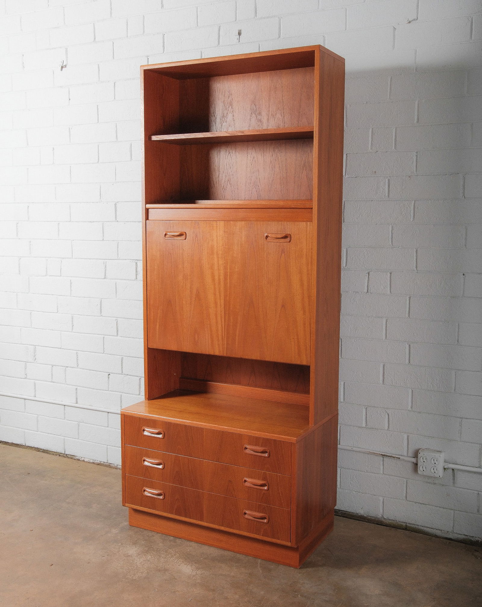 G Plan Mid-Century Modern Wall Unit (1 of 7)