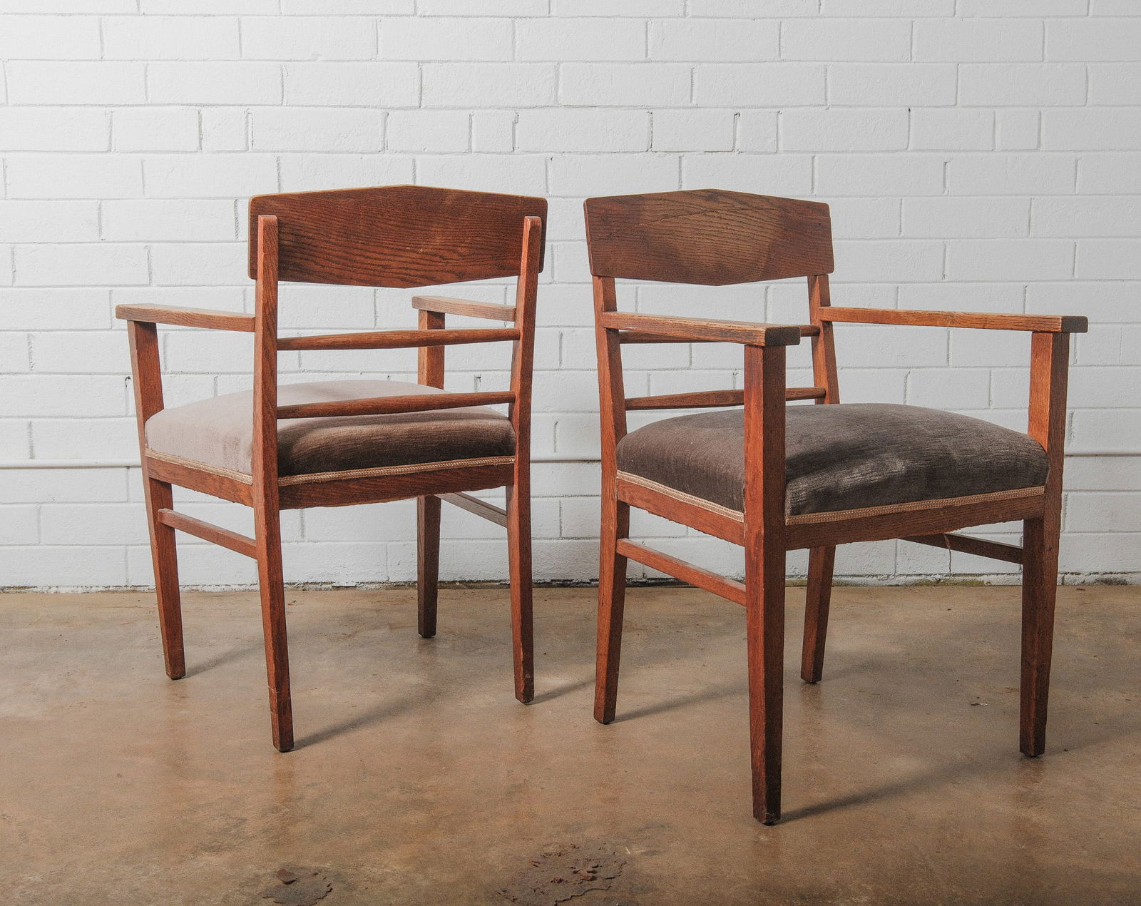 Mid-Century Modern Armchair with Upholstered seat, one matching pair (1 of 4)