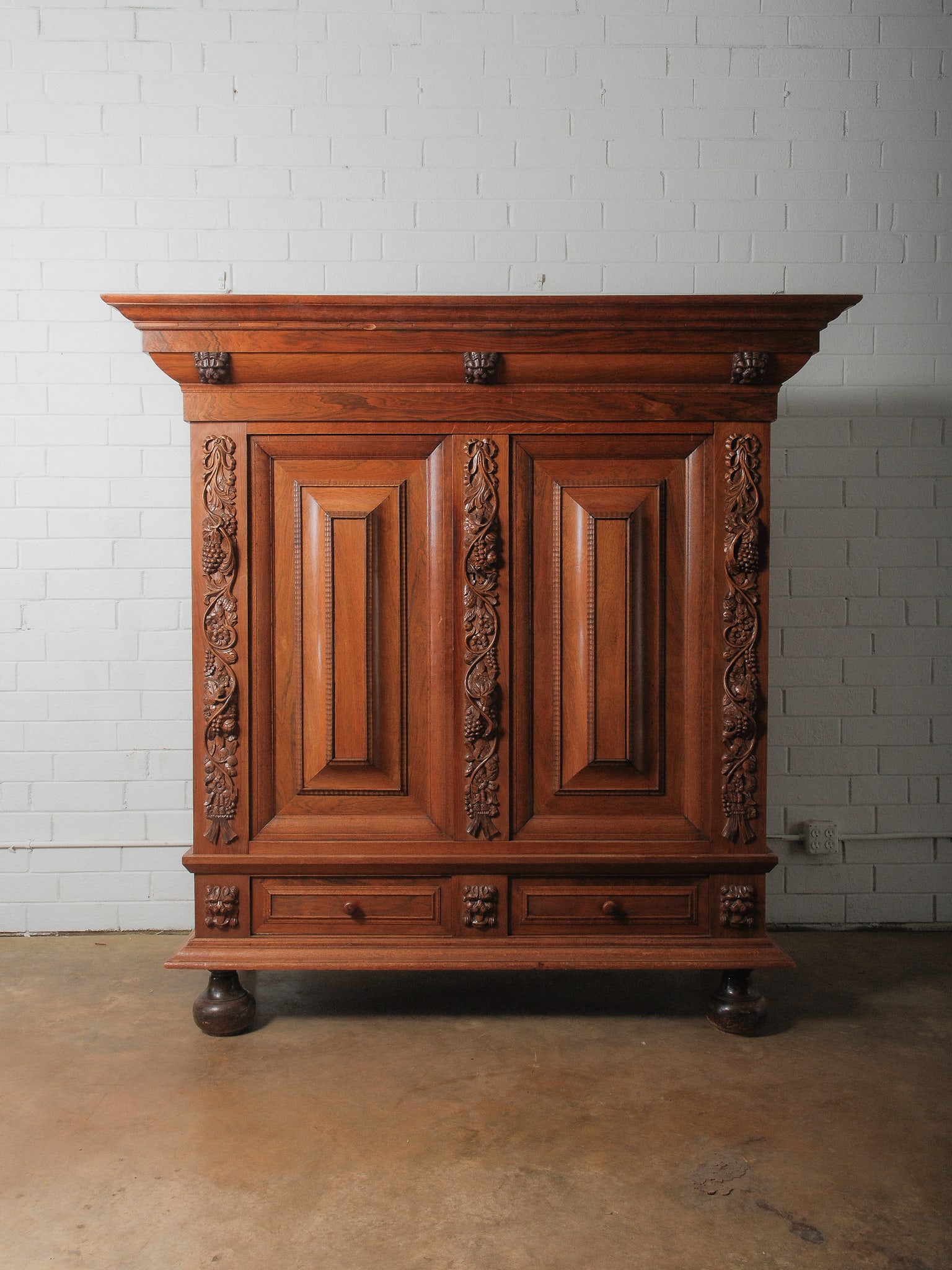 Antique Carved Oak Wardrobe (1 of 10)