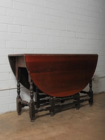 18th Century Oak Drop Leaf Table