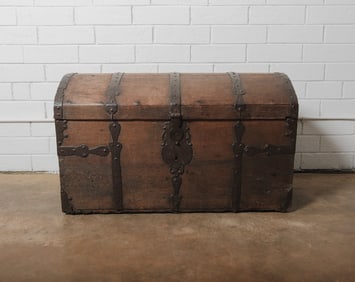 European Domed Top Wooden Travel Trunk