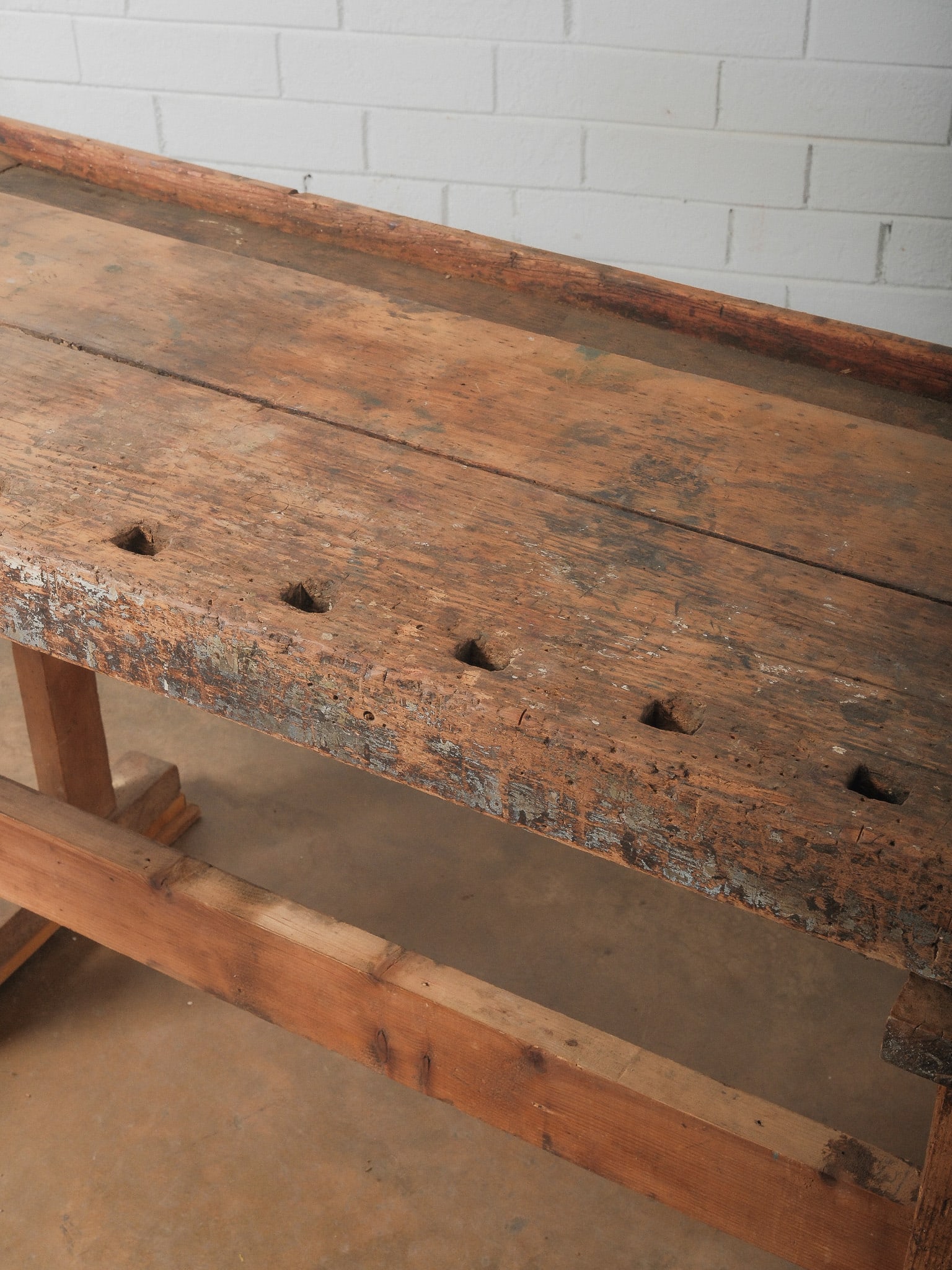 Carpenters Workbench with Vise - 3