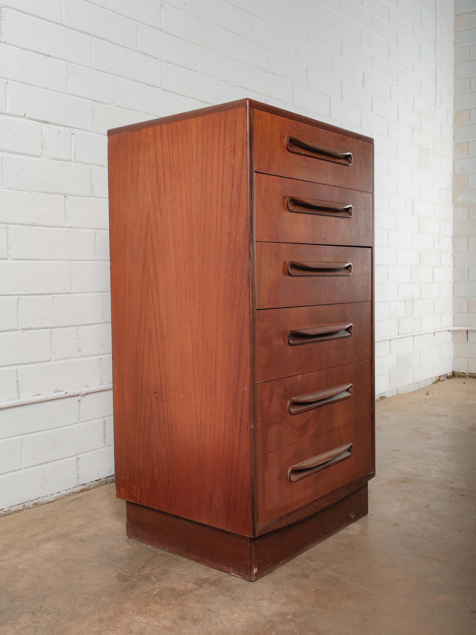 G PLAN Six-Drawer Chest - 4