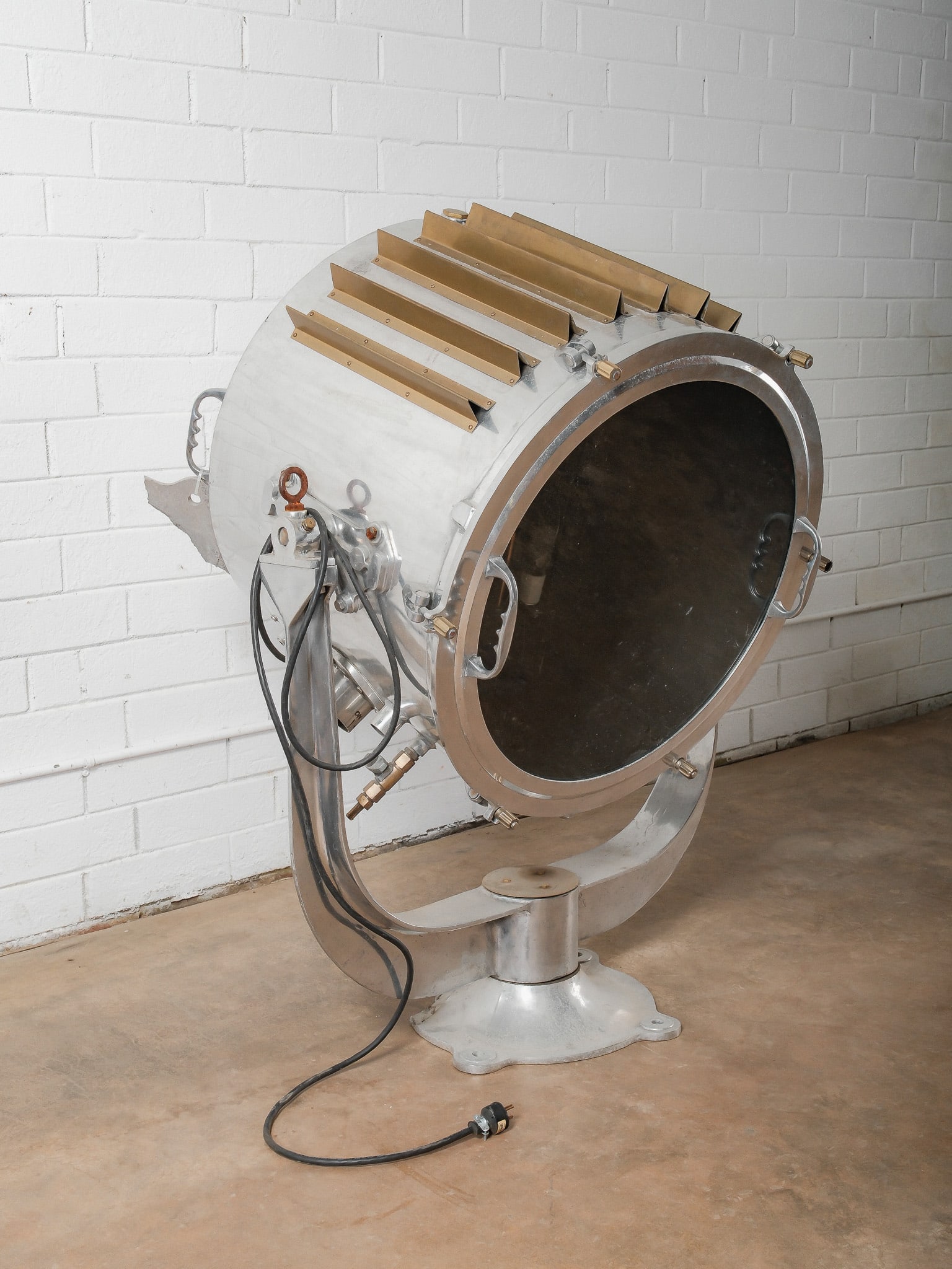 Oversized Studio Spotlight - 2