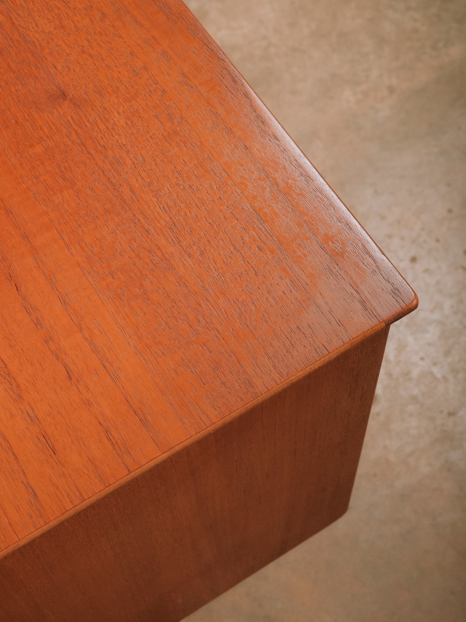 MCM Sideboard - 11