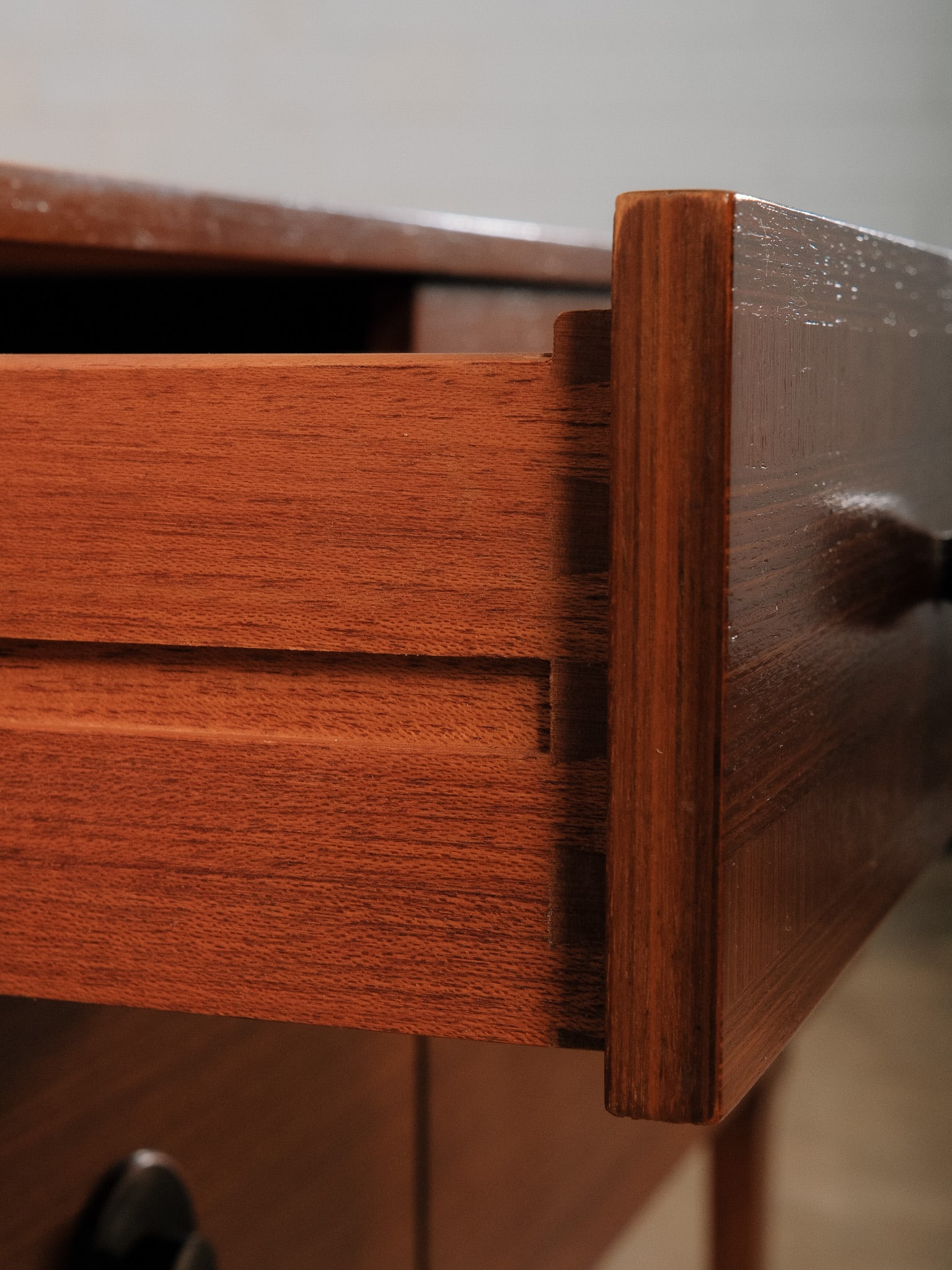 MCM Sideboard - 9