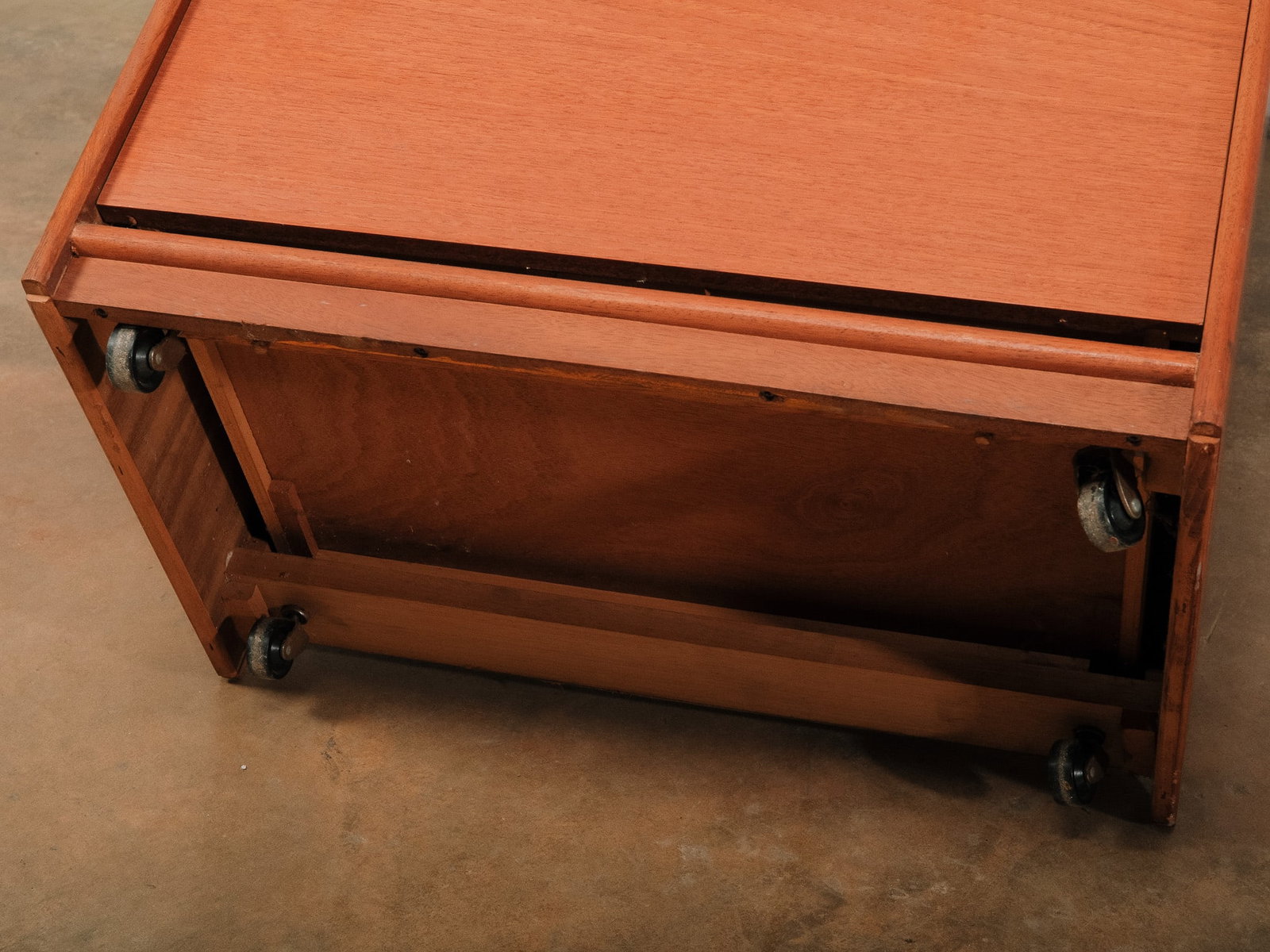 MCM Bachelor Chest - 12