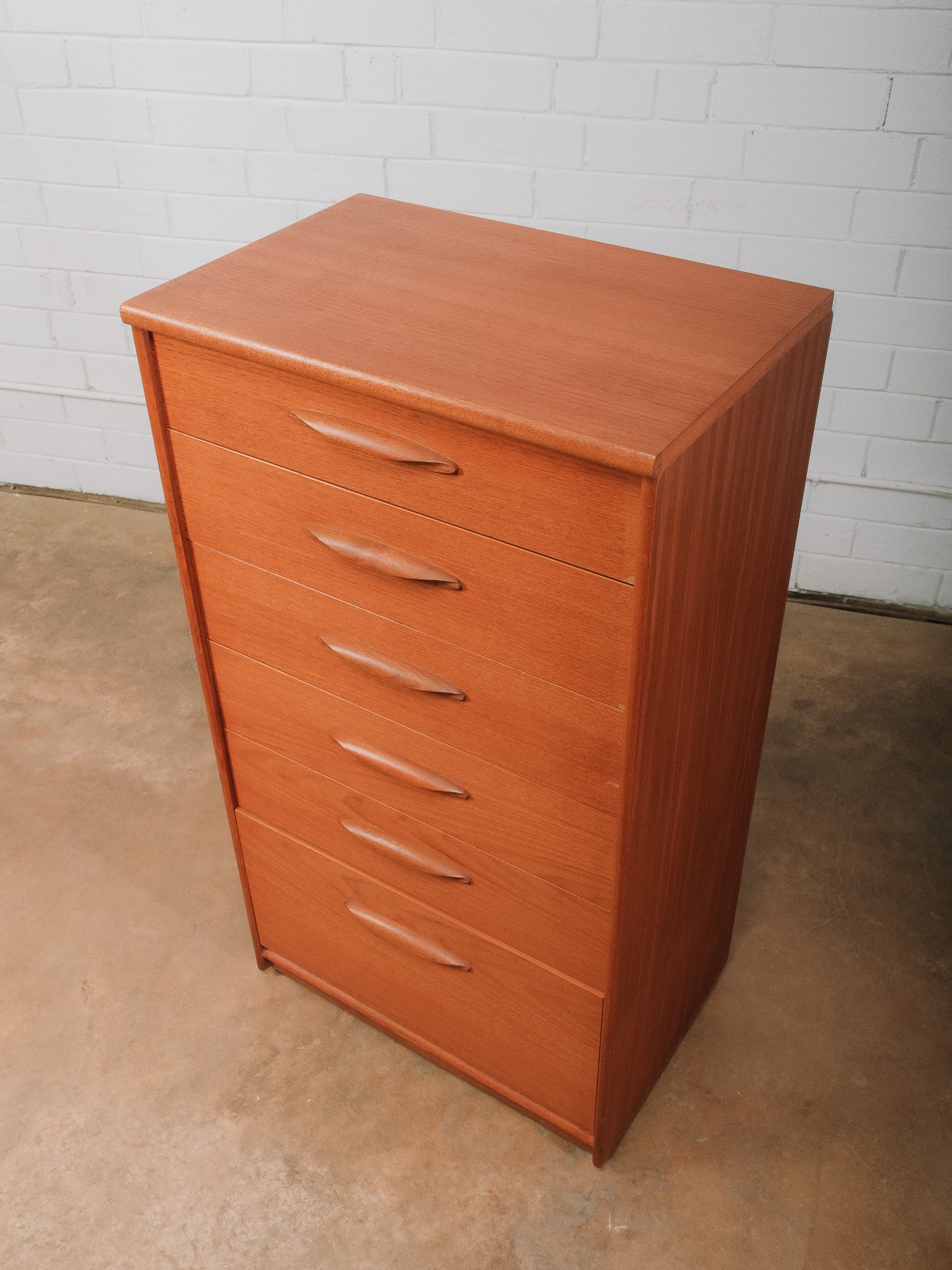 MCM Bachelor Chest - 3