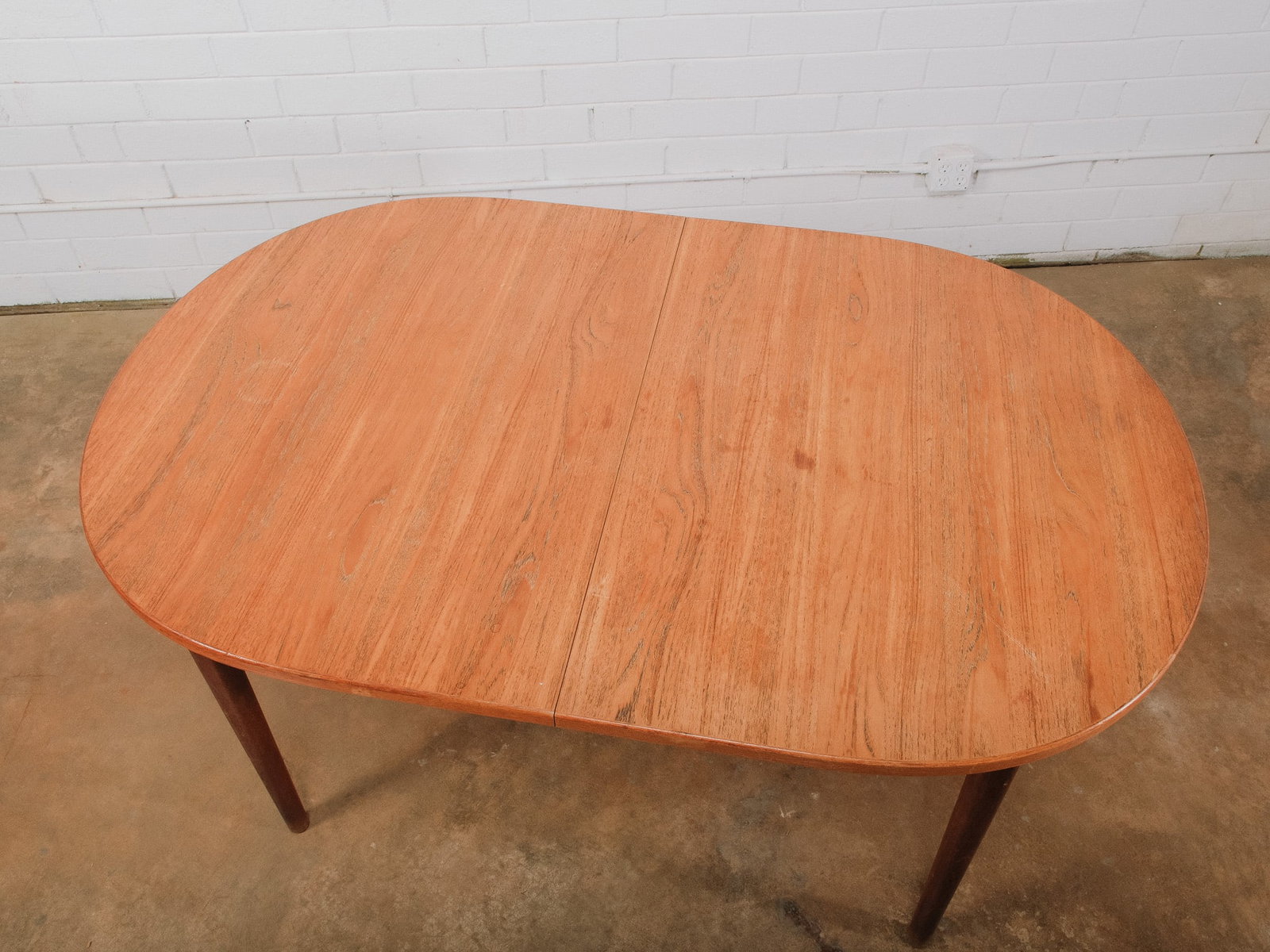 Oval MCM Dining Table - 4