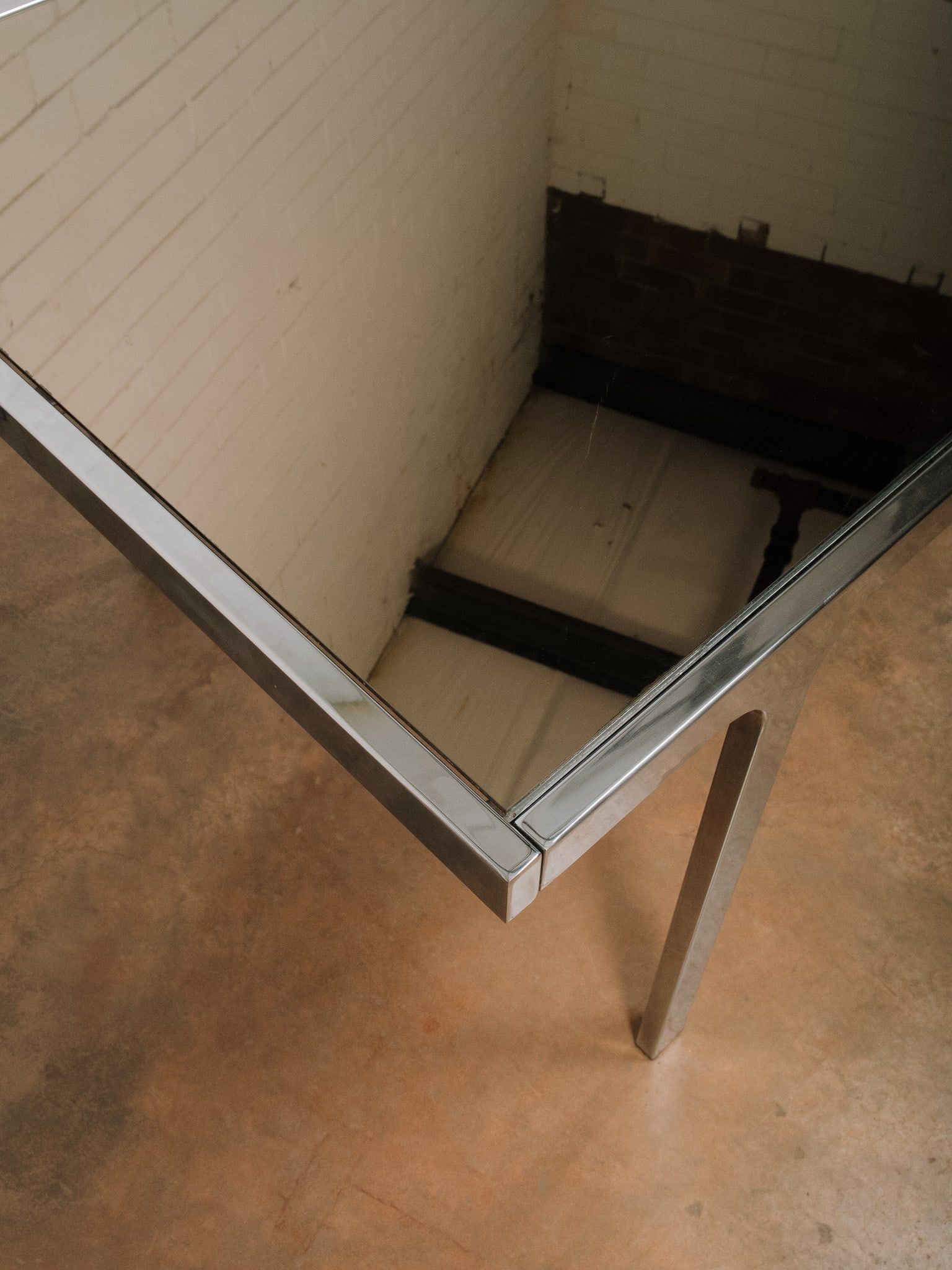 MCM Mirrored Top Dining Table - 6