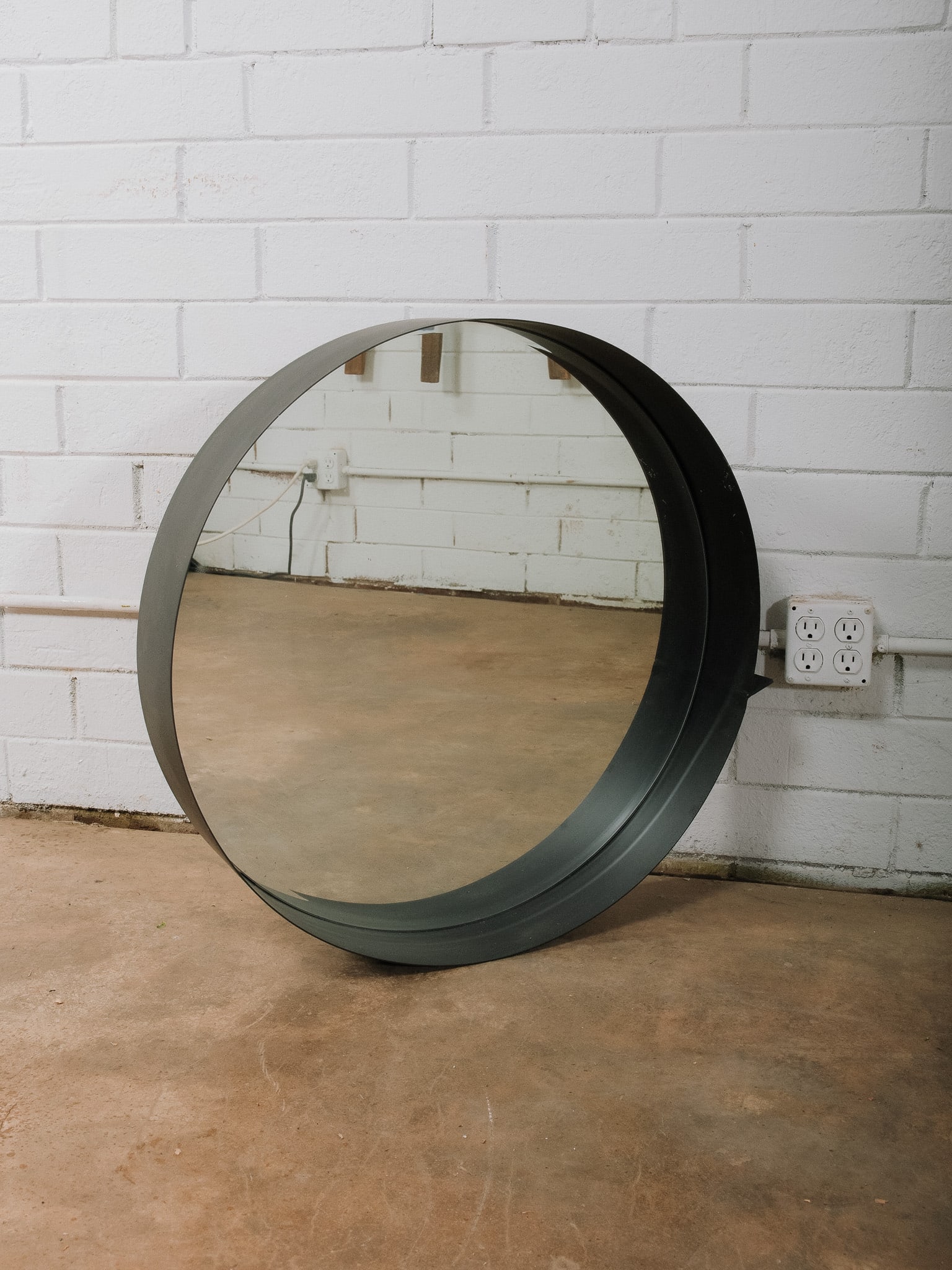 Modern Round Black Wall Mirror - 2