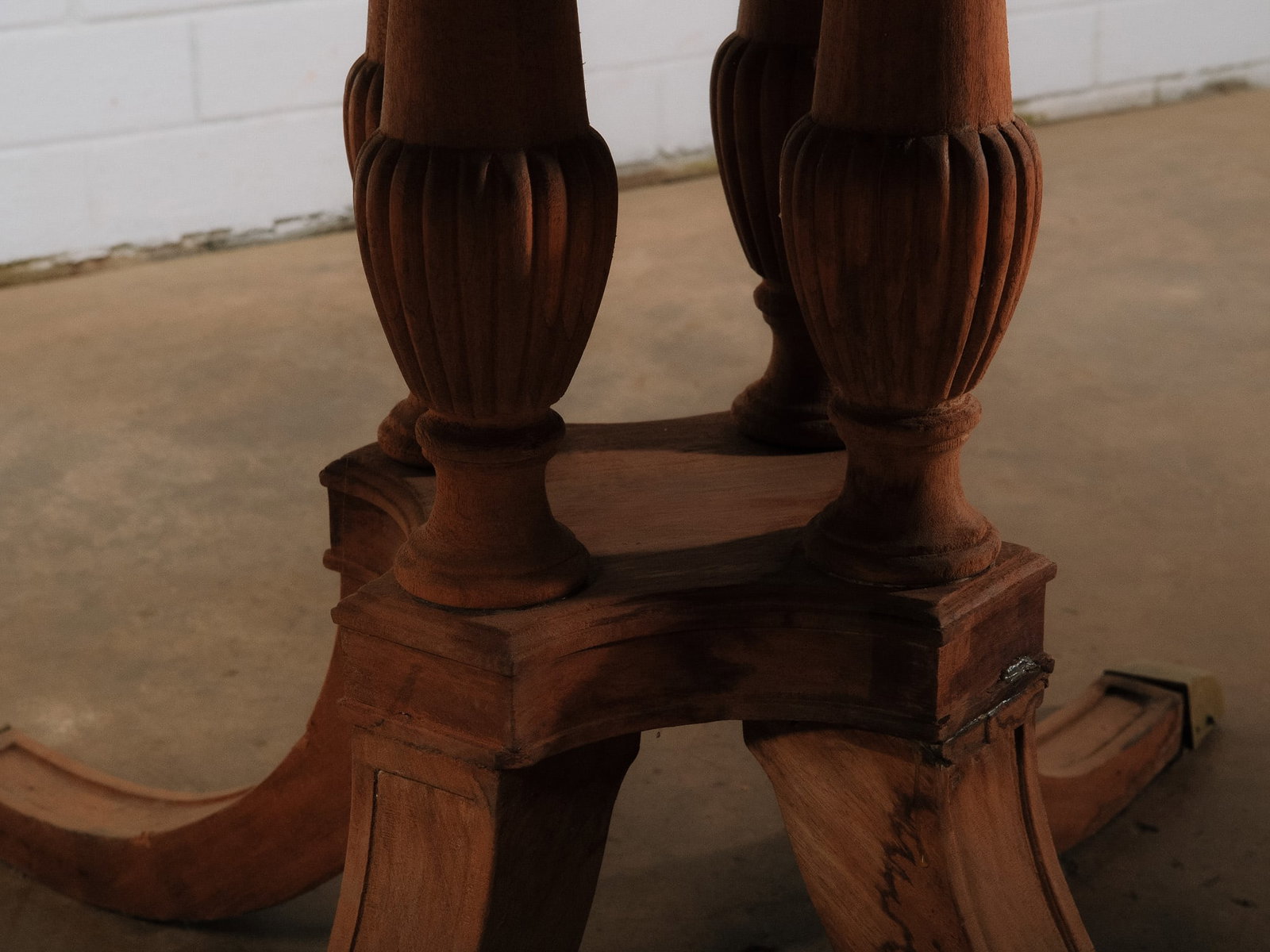 Burlwood Round Dining Table - 5