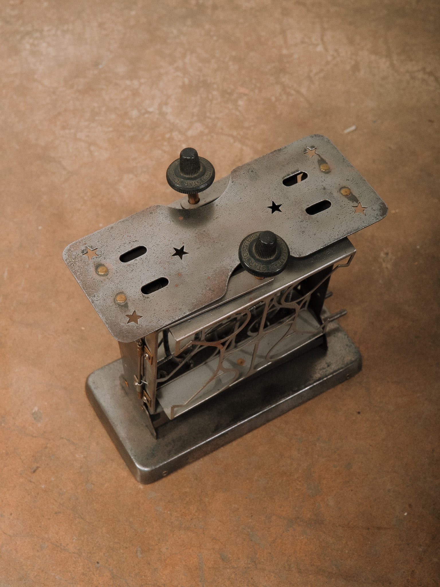 Vintage Stovetop Toaster - 4