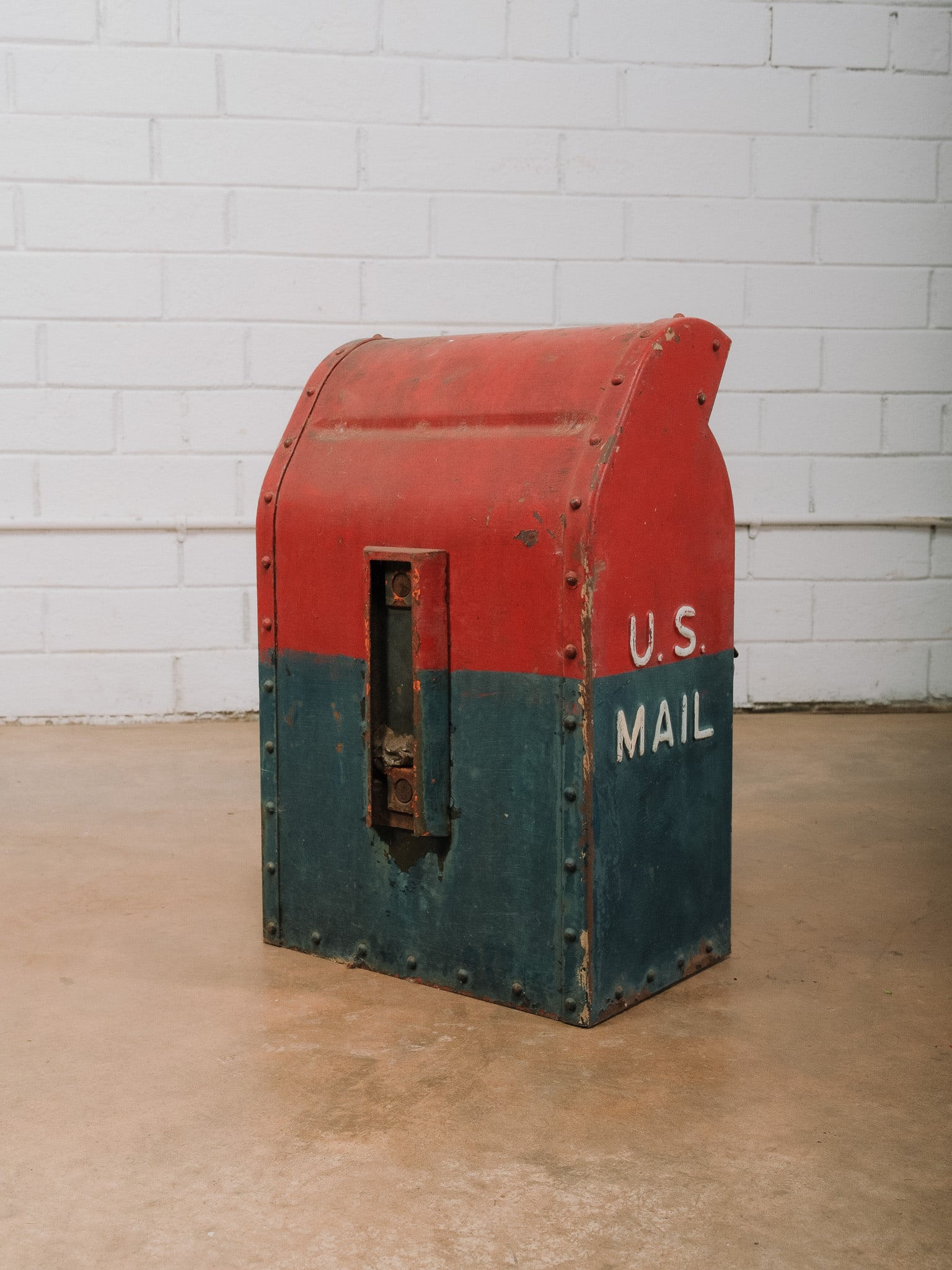 Vintage U.S. Mailbox - 4