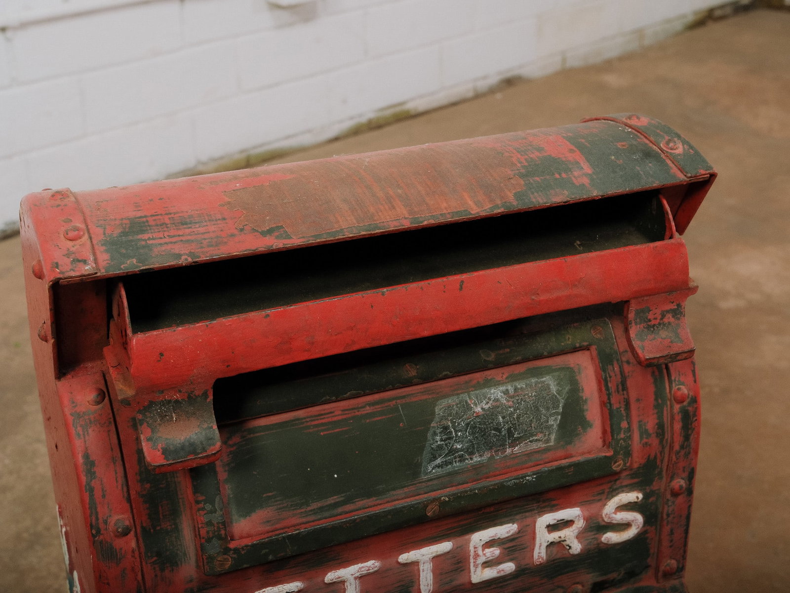 Vintage U.S. Mailbox - 7