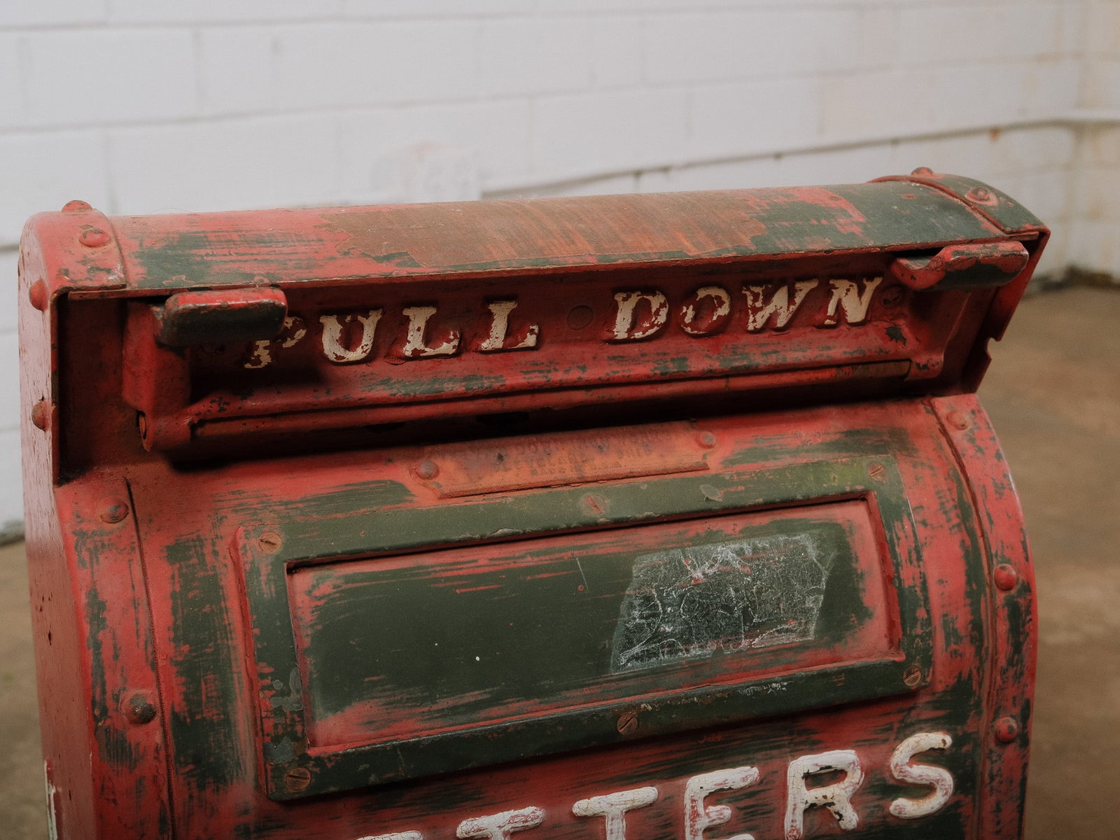 Vintage U.S. Mailbox - 8