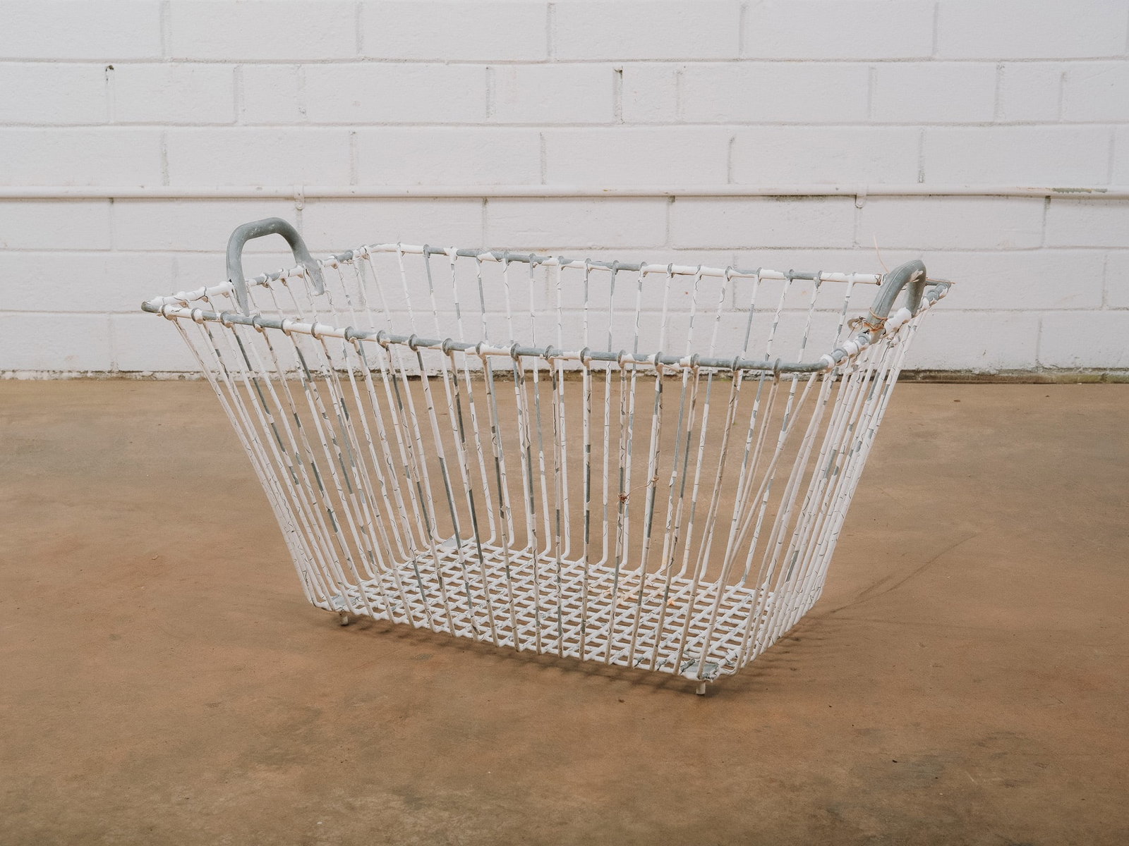 Vintage Wire Market Basket (1 of 9)