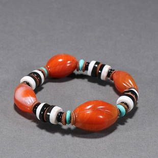 AGATE BEADED BRACELET: Biggest Bead-Diameter: Length: 2.9cm, Width: 1.8cm. Weight: 58g Description Statement: Any description statement is given as a courtesy to a client, is an opinion and should not be treated as a