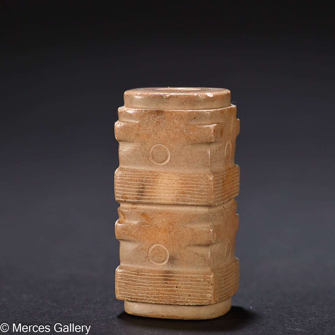 CHINESE ANTIQUE JADE CONG: Height: 4.3cm, Width: 2cm. Weight: 42g Description Statement: Any description statement is given as a courtesy to a client, is an opinion and should not be treated as a statement of fact and Merces Ga