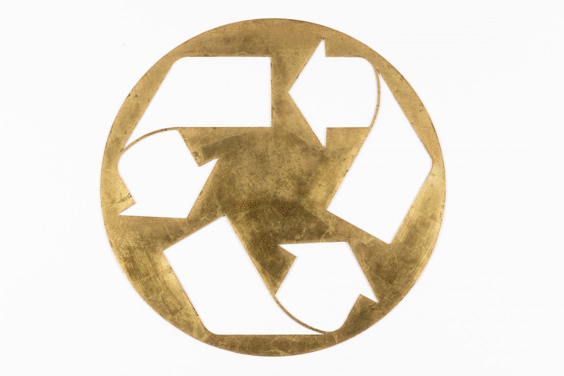 KELLEY WALKER (né en 1969) - Recycling Logos, 2006.: not come Provenance: Provenance/Herkomst: Galerie Catherine Bastide, Bruxelles. Collection privée, Belgique. Un certifical de la Galerie Catherine Bastide sera remis à l'acquéreur.