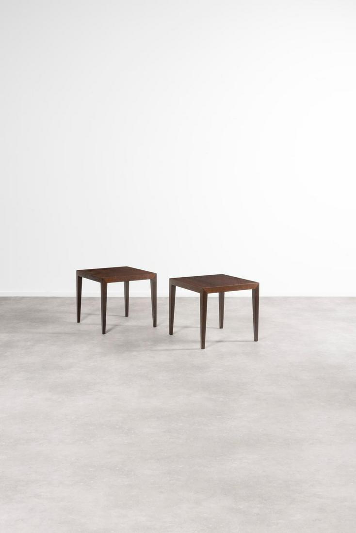 SEVERIN HANSEN JR Paire de tables d’appoint <…: SEVERIN HANSEN JR Paire de tables d’appoint Palissandre. Paar bijzettafels Rozenhout. Circa 1955. Ed. Haslev Møbelfabrik. H.50,5 cm L.55 cm P.55 cm