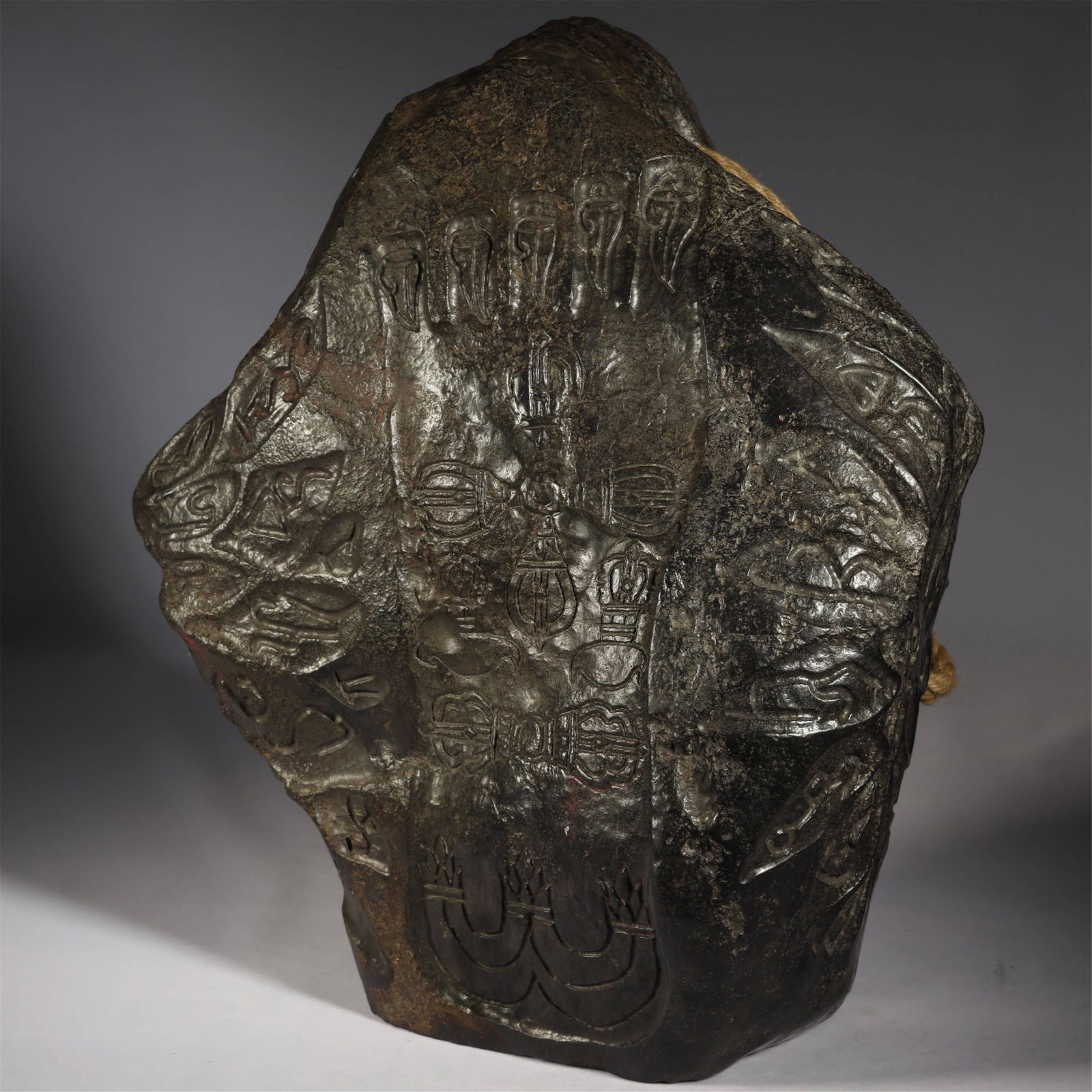 TIBETAN ARCHAIC METEORITE (1 of 11)