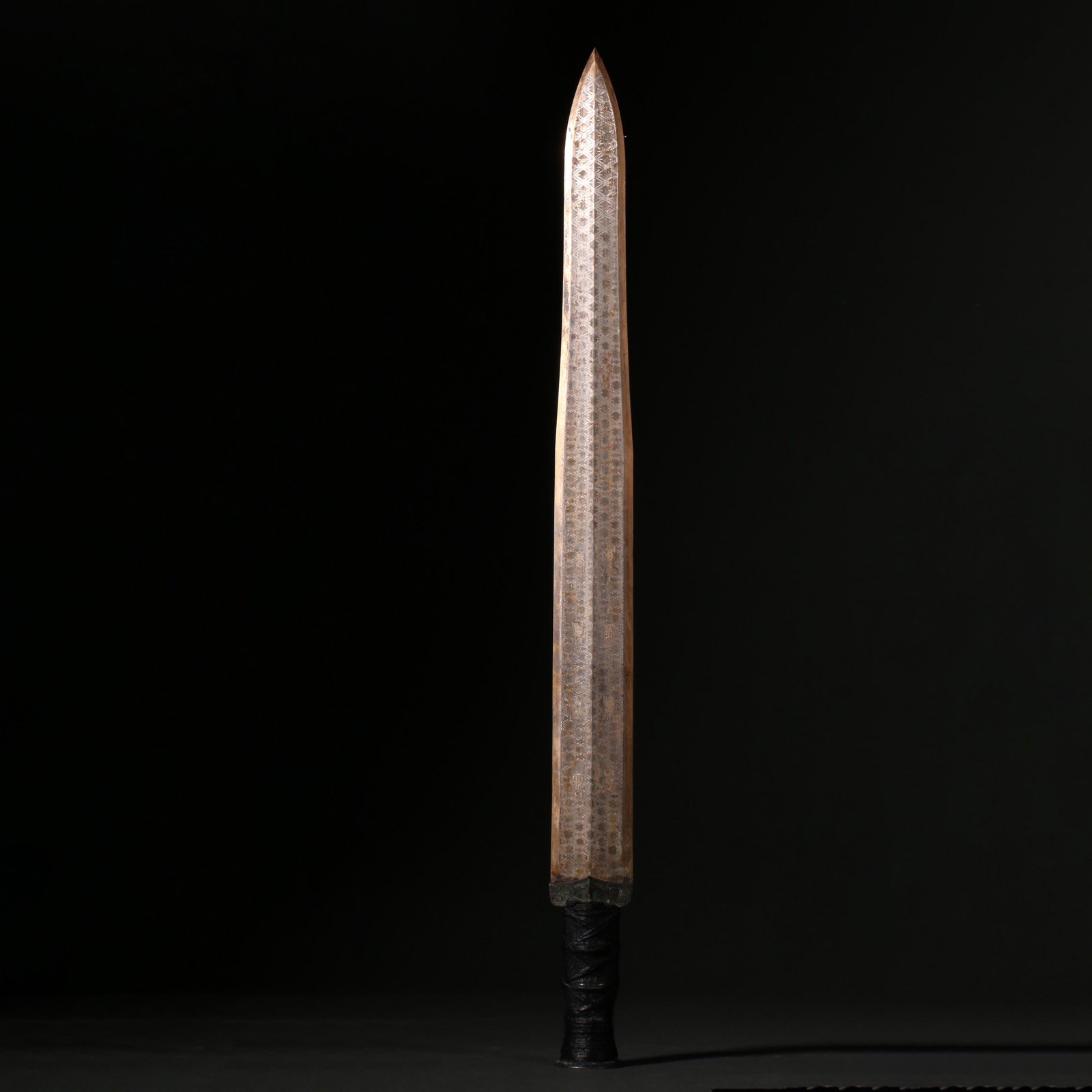 WARRING STATES PERIOD,BRONZE SWORD (1 of 10)