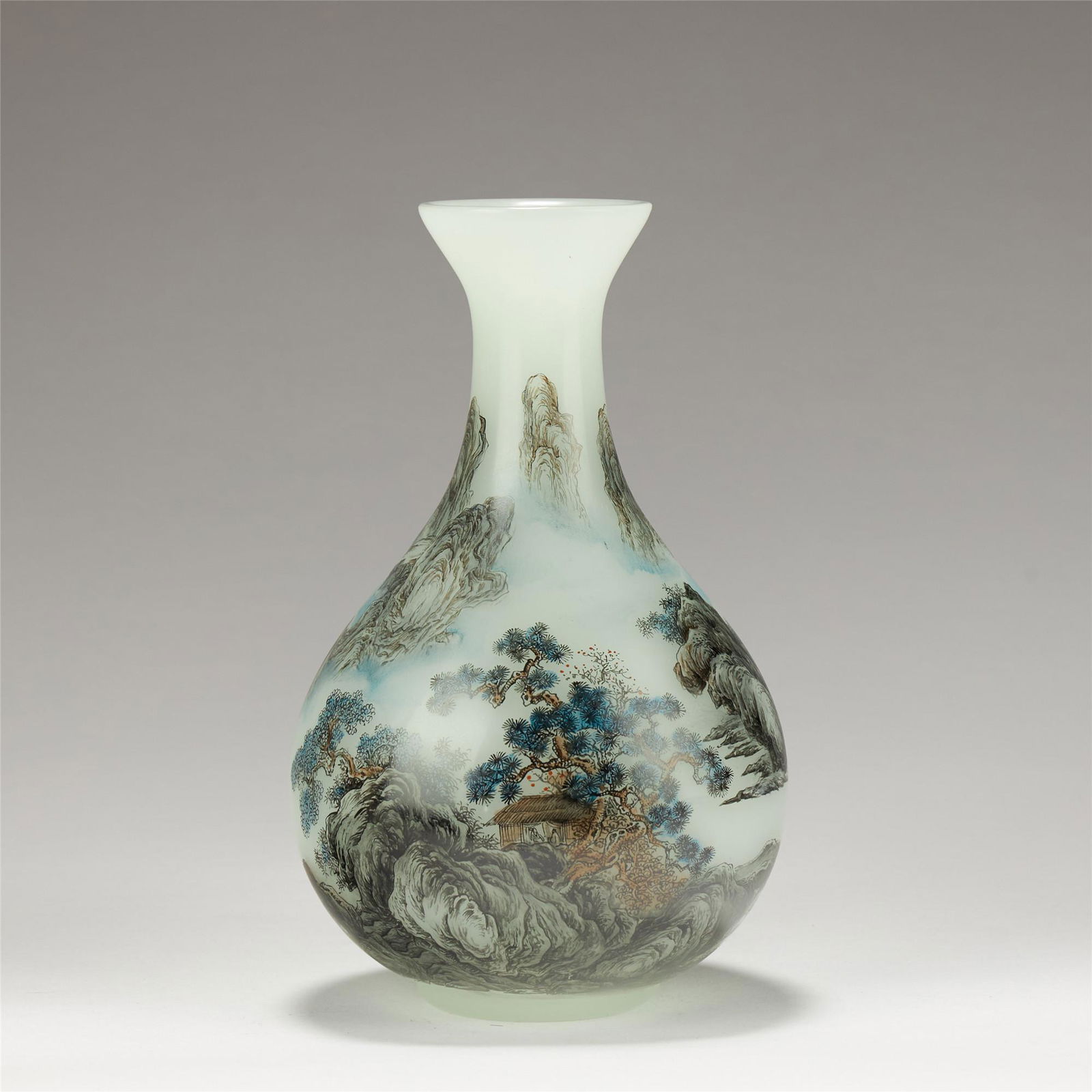 A FINE PAINTED GLASS VASE (1 of 6)