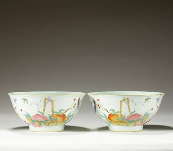 A PAIR OF FAMILLE-ROSE BOWLS: A PAIR OF FAMILLE-ROSE BOWLS H:9cm D:15cm