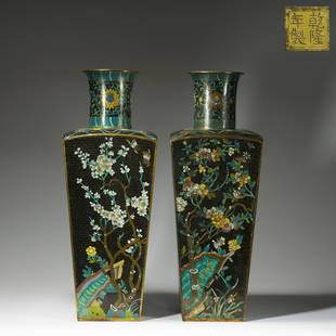 A PAIR OF GILT BRONZE CLOISONNE ENAMEL VASES: A PAIR OF GILT BRONZE CLOISONNE ENAMEL VASES H:53cm caliber:12cm