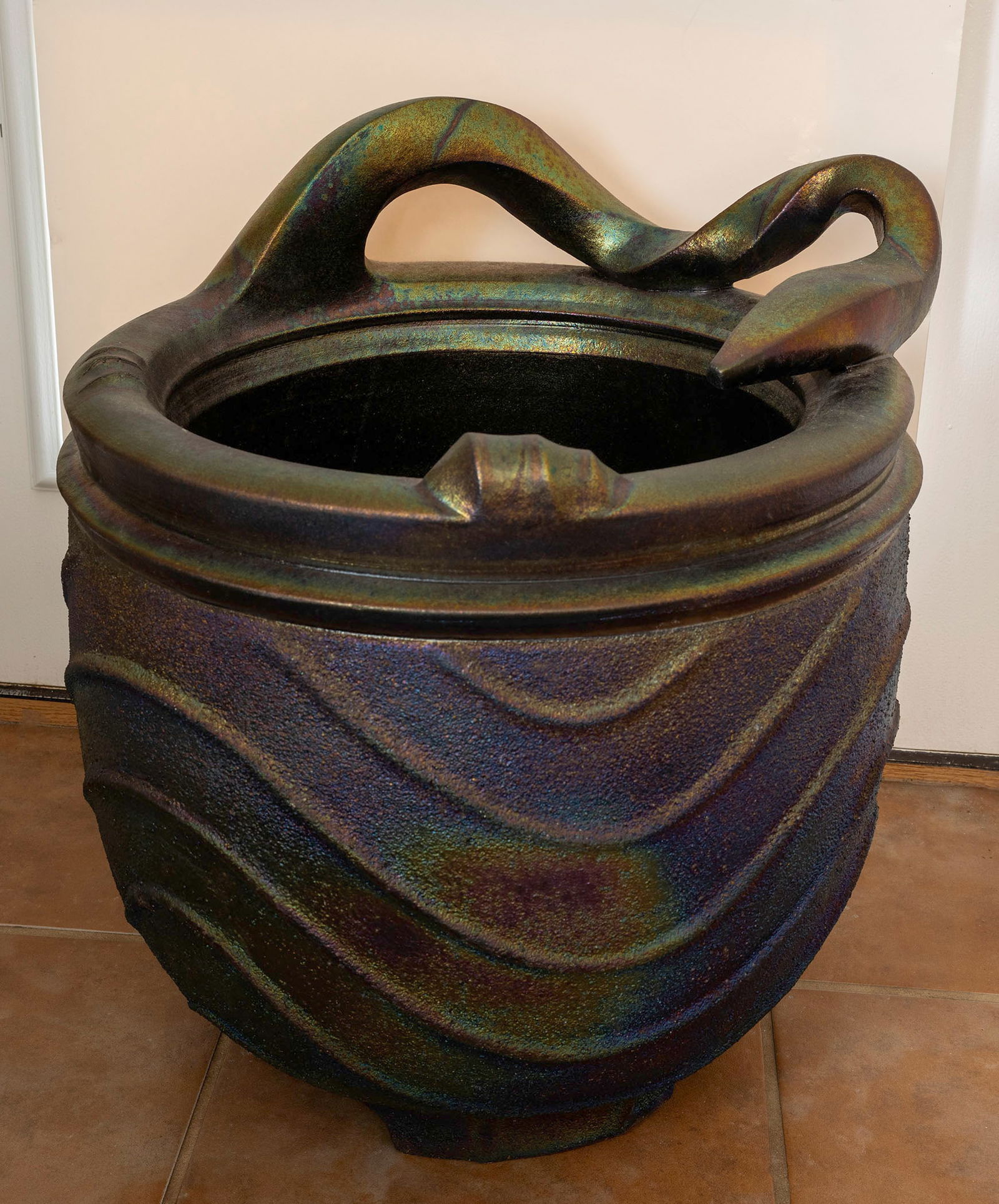 JAMES C. WATKINS (AMERICAN Born 1951) A POTTERY VESSEL (1 of 1)