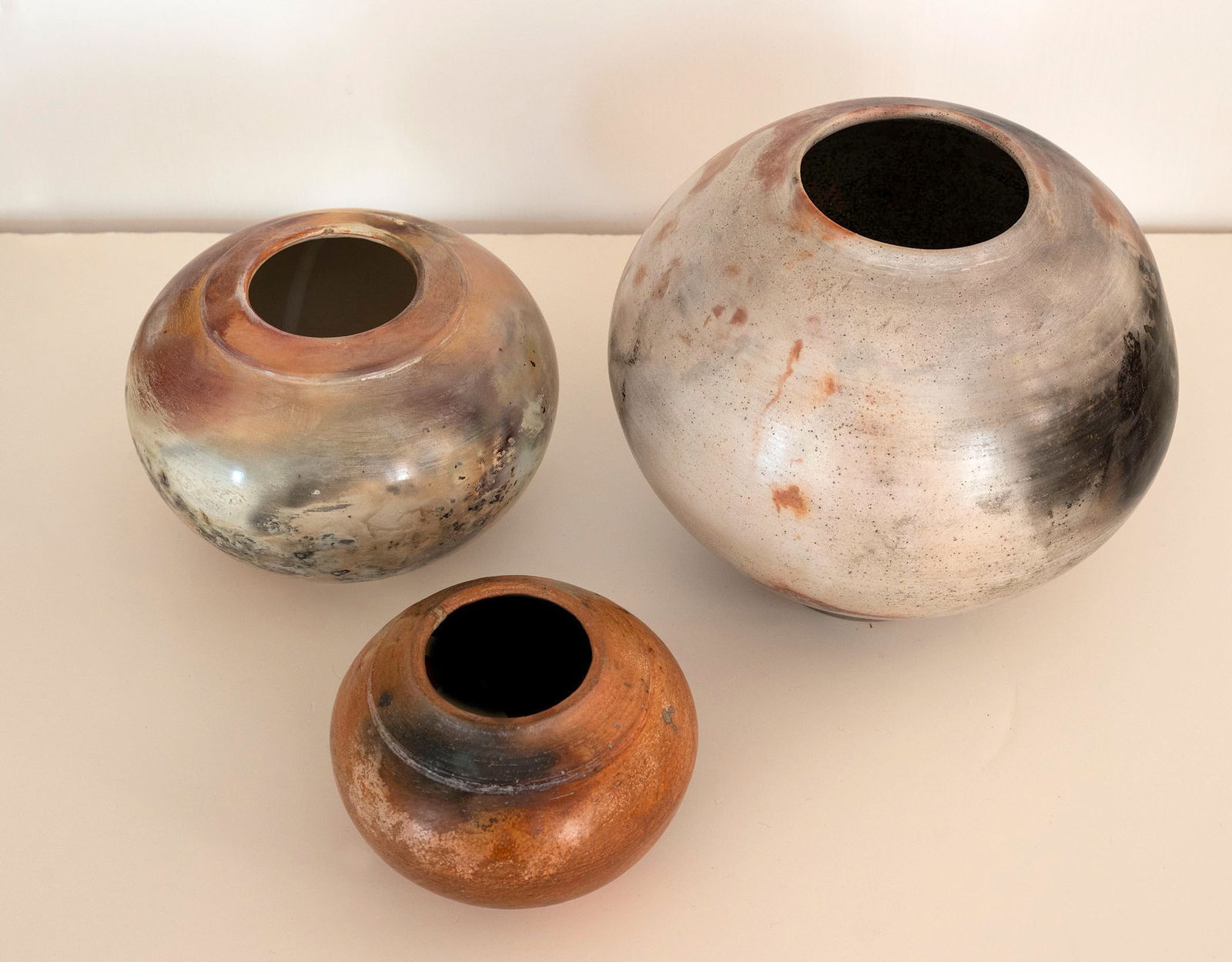 THREE RAKU STONEWARE VASES (1 of 2)