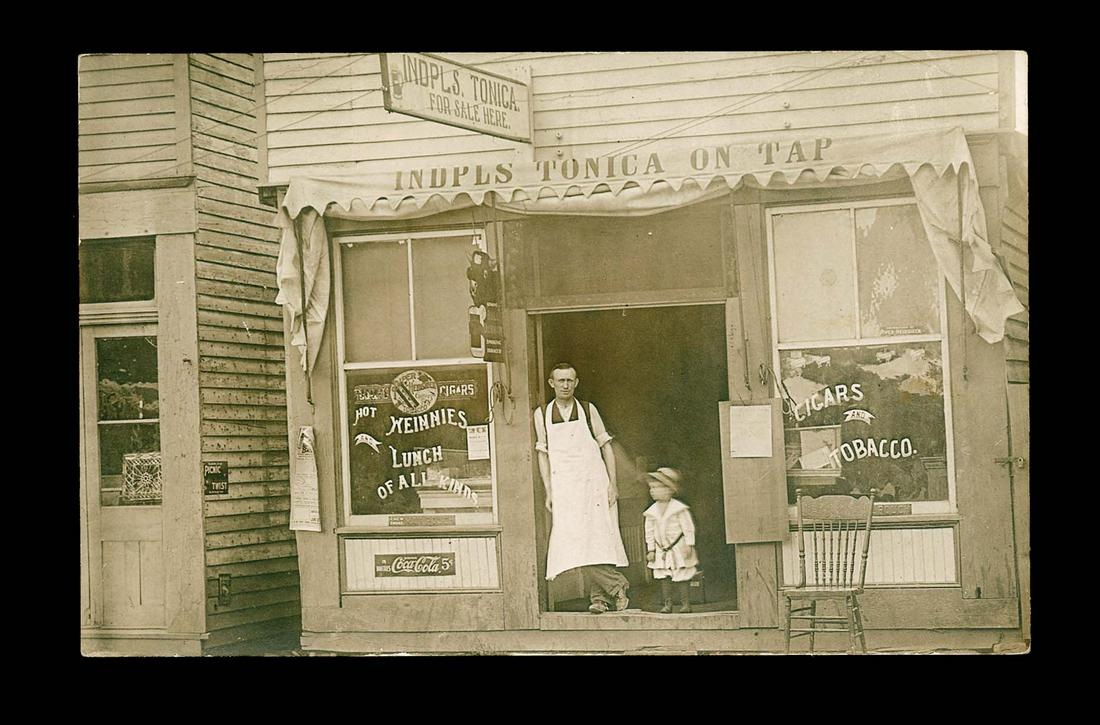 RPPC - Exteriors - Hot Weenies Lunch (1 of 1)