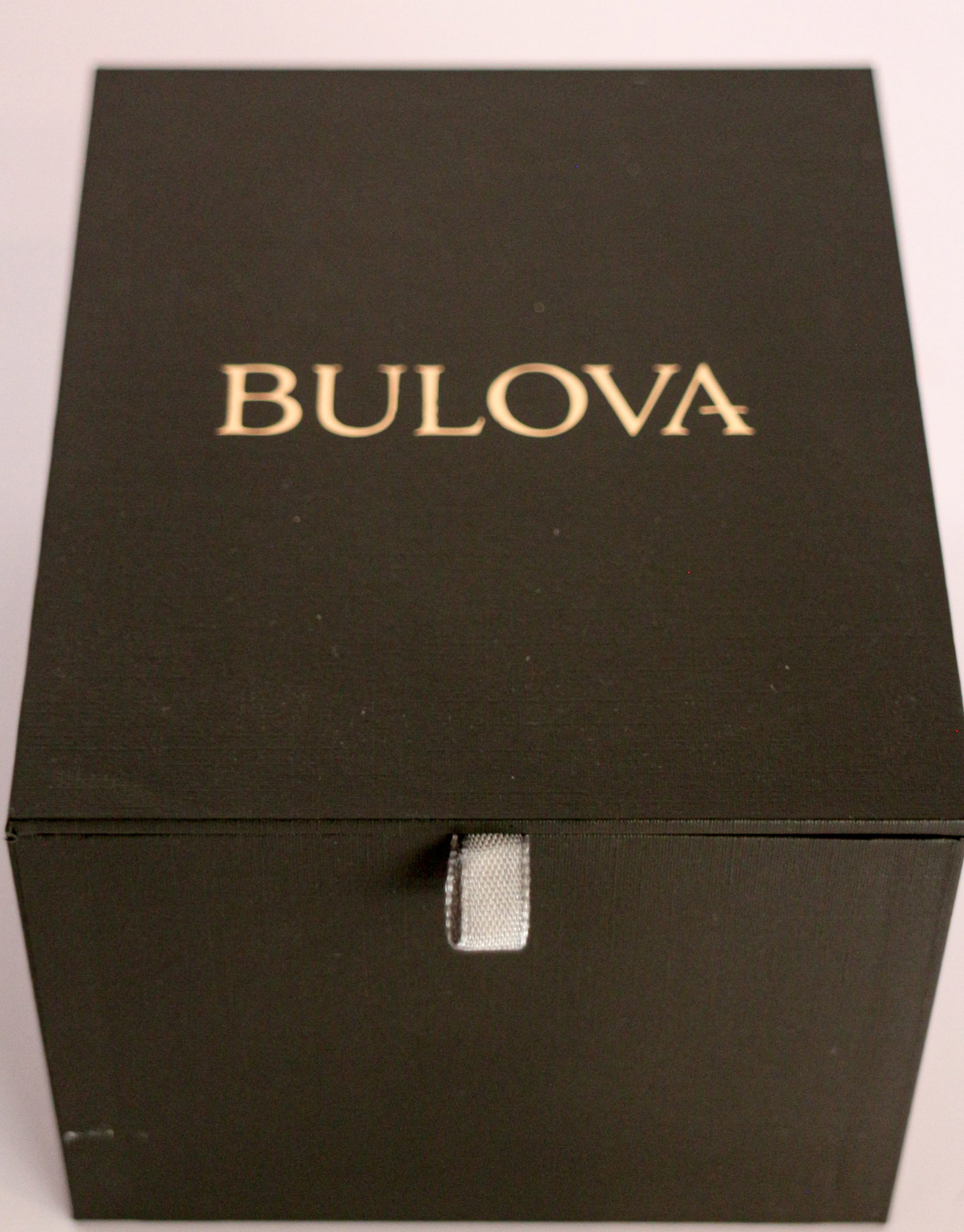 Bulova Disneyland Exclusive Minnie Mouse Wrist Watch: (Disneyland, c. 2000s) Disneyland Exclusive- Here is a gorgeous BULOVA watch featuring Minnie Mouse.