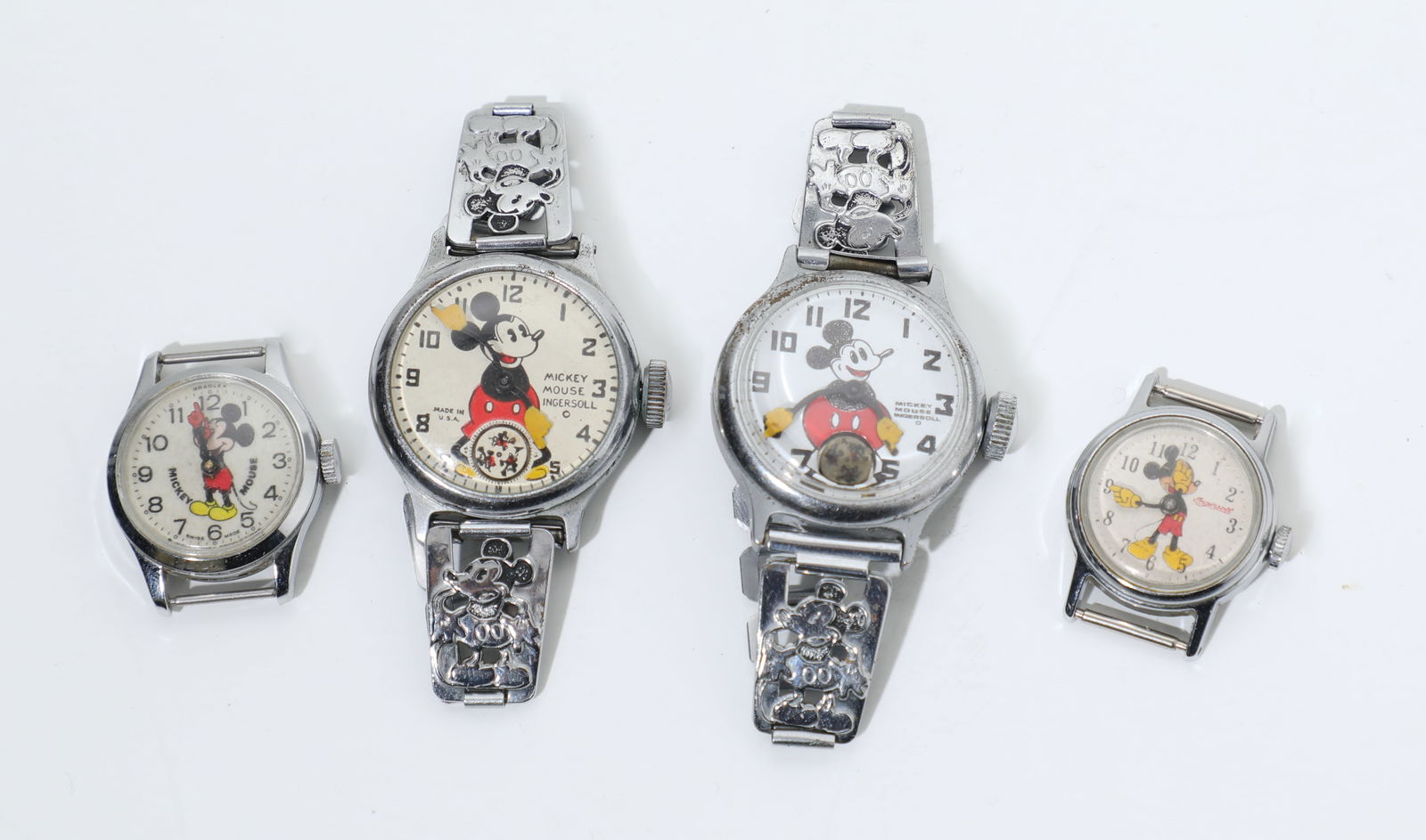 Group of 4 Vintage Mickey Mouse Watches. (1 of 8)